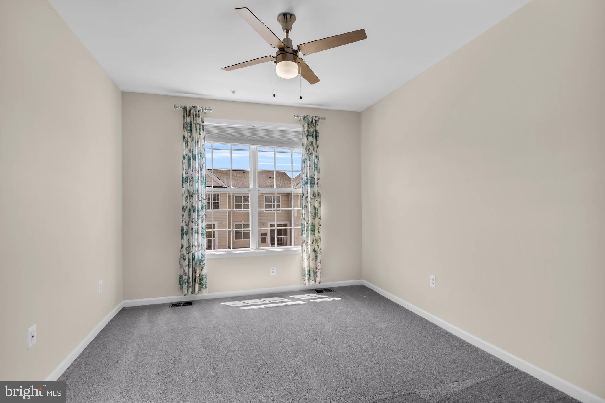 RIDGES AT LOUDOUN VALLEY - Residential