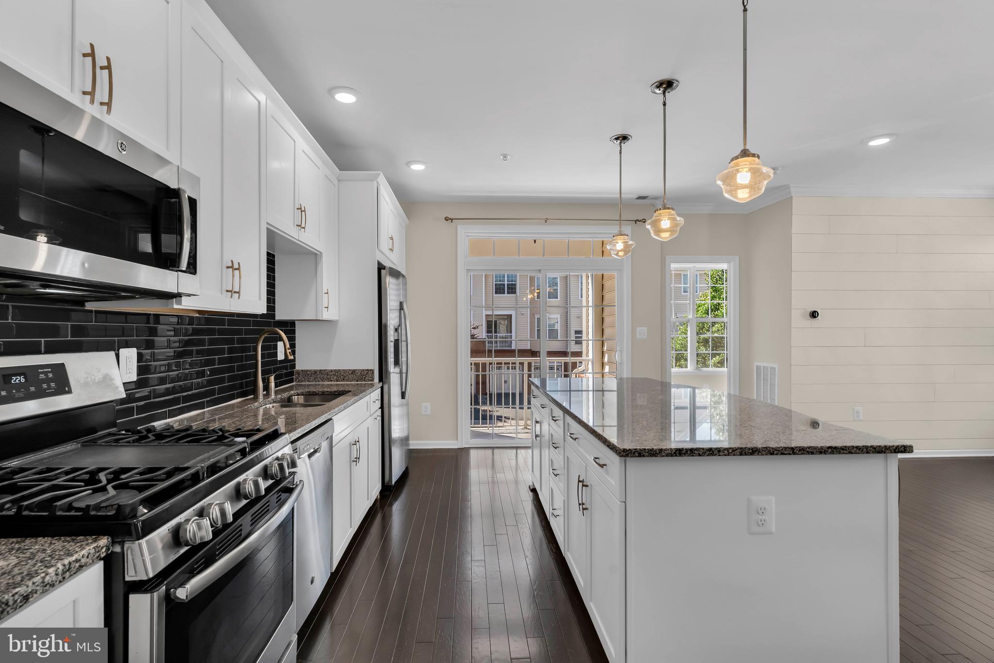 RIDGES AT LOUDOUN VALLEY - Residential