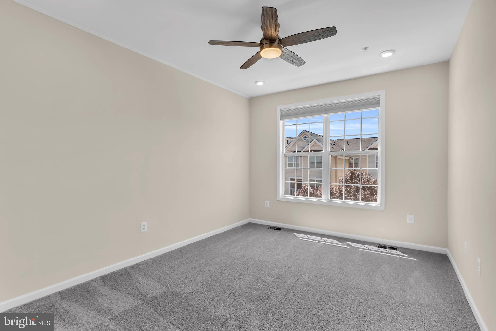 RIDGES AT LOUDOUN VALLEY - Residential