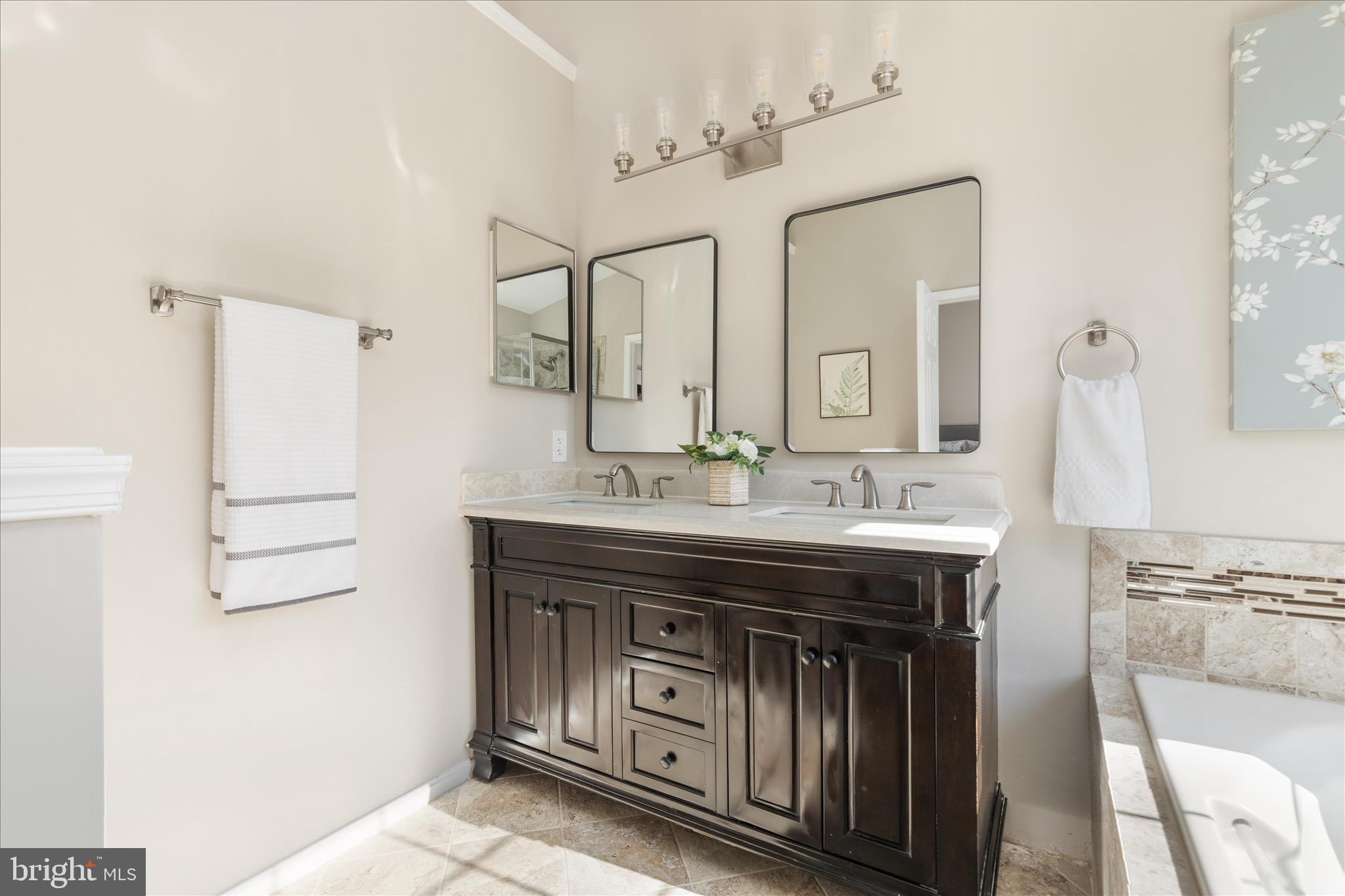 SULLY STATION - Residential