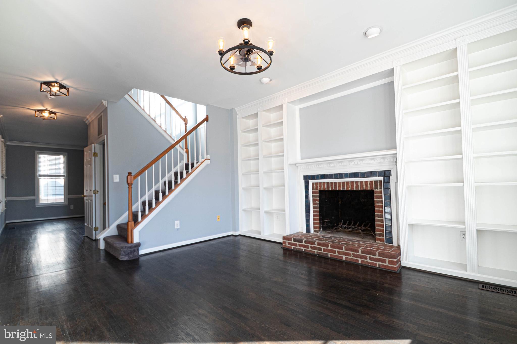 KENTLANDS - Residential