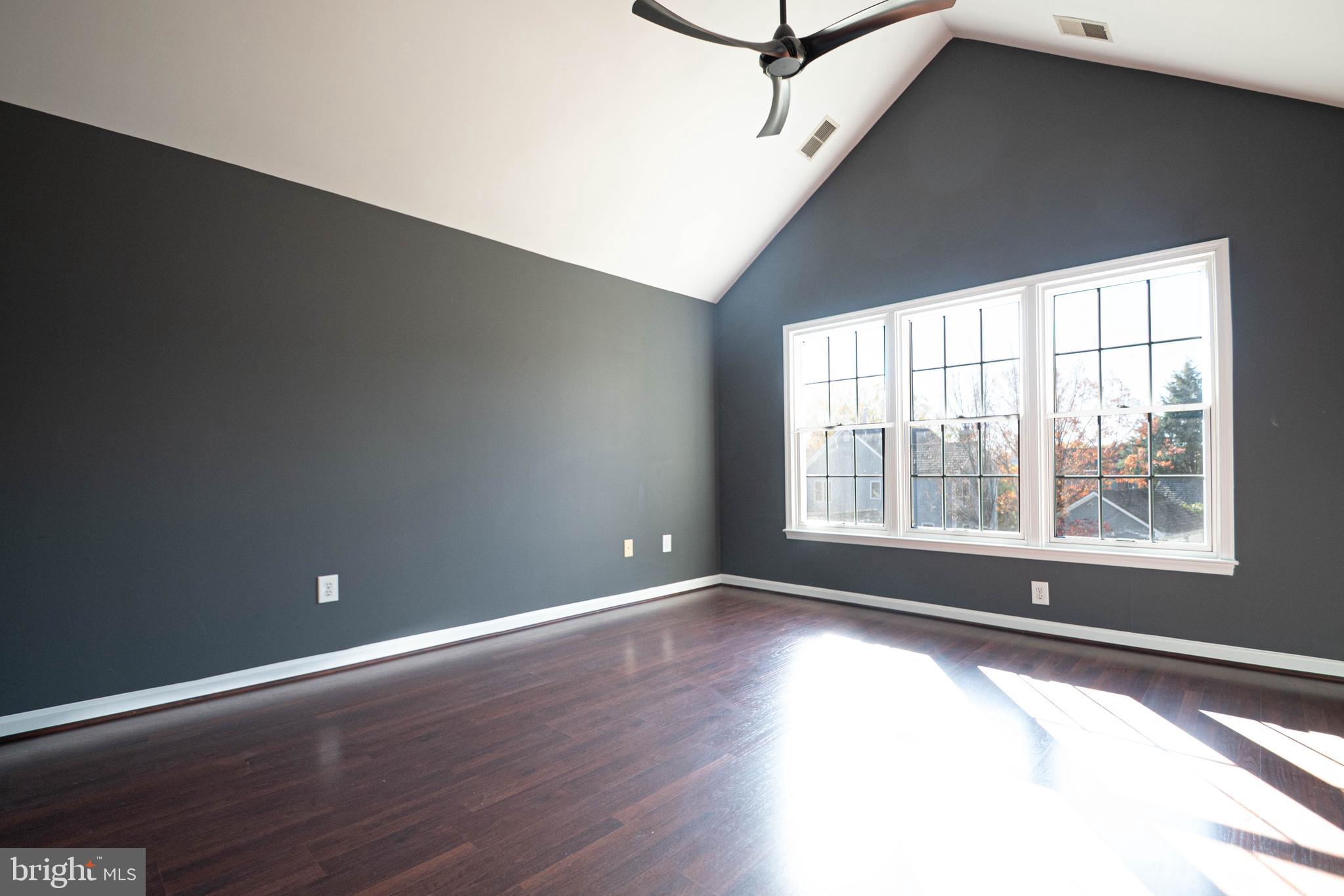 KENTLANDS - Residential