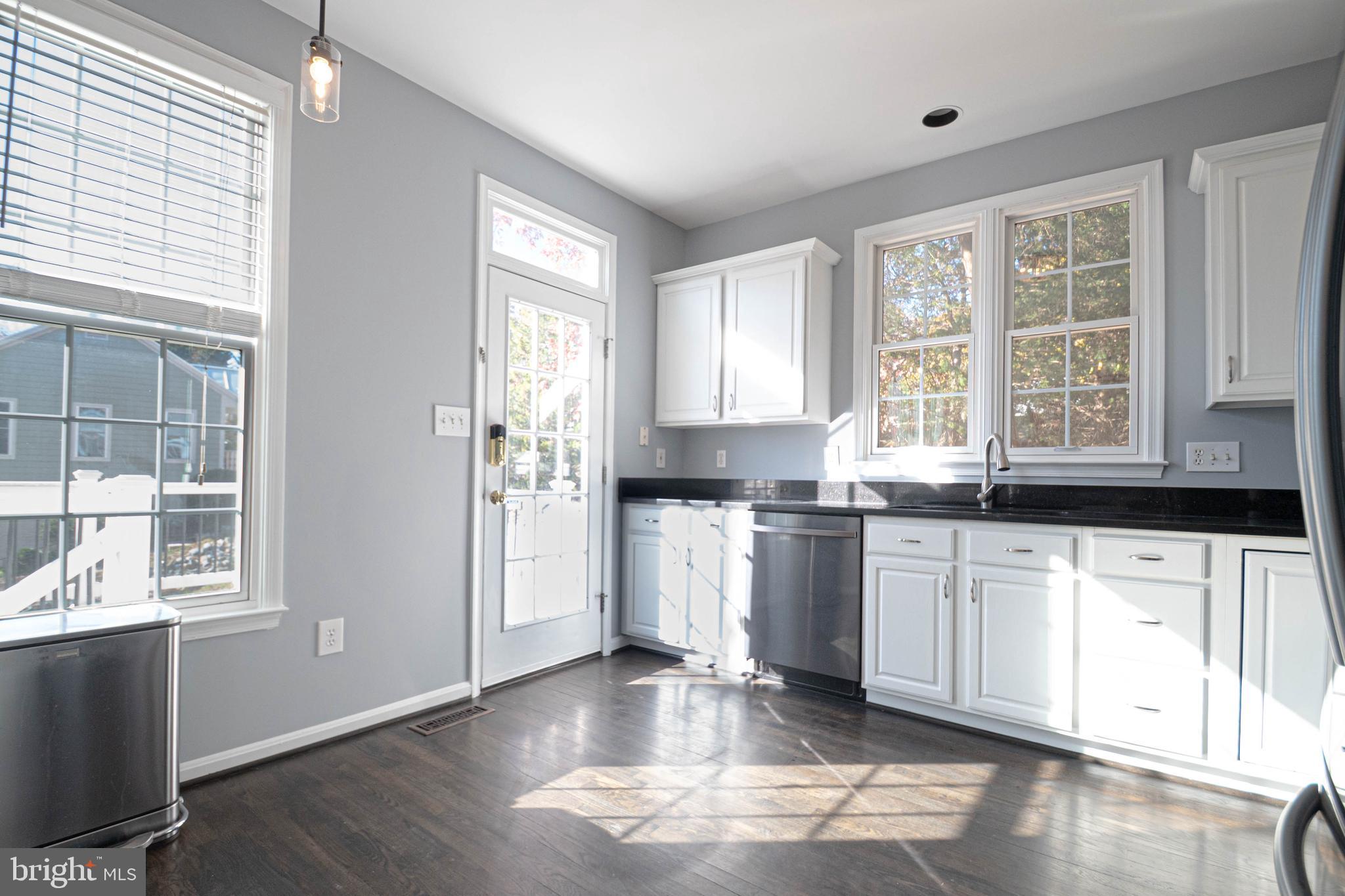 KENTLANDS - Residential