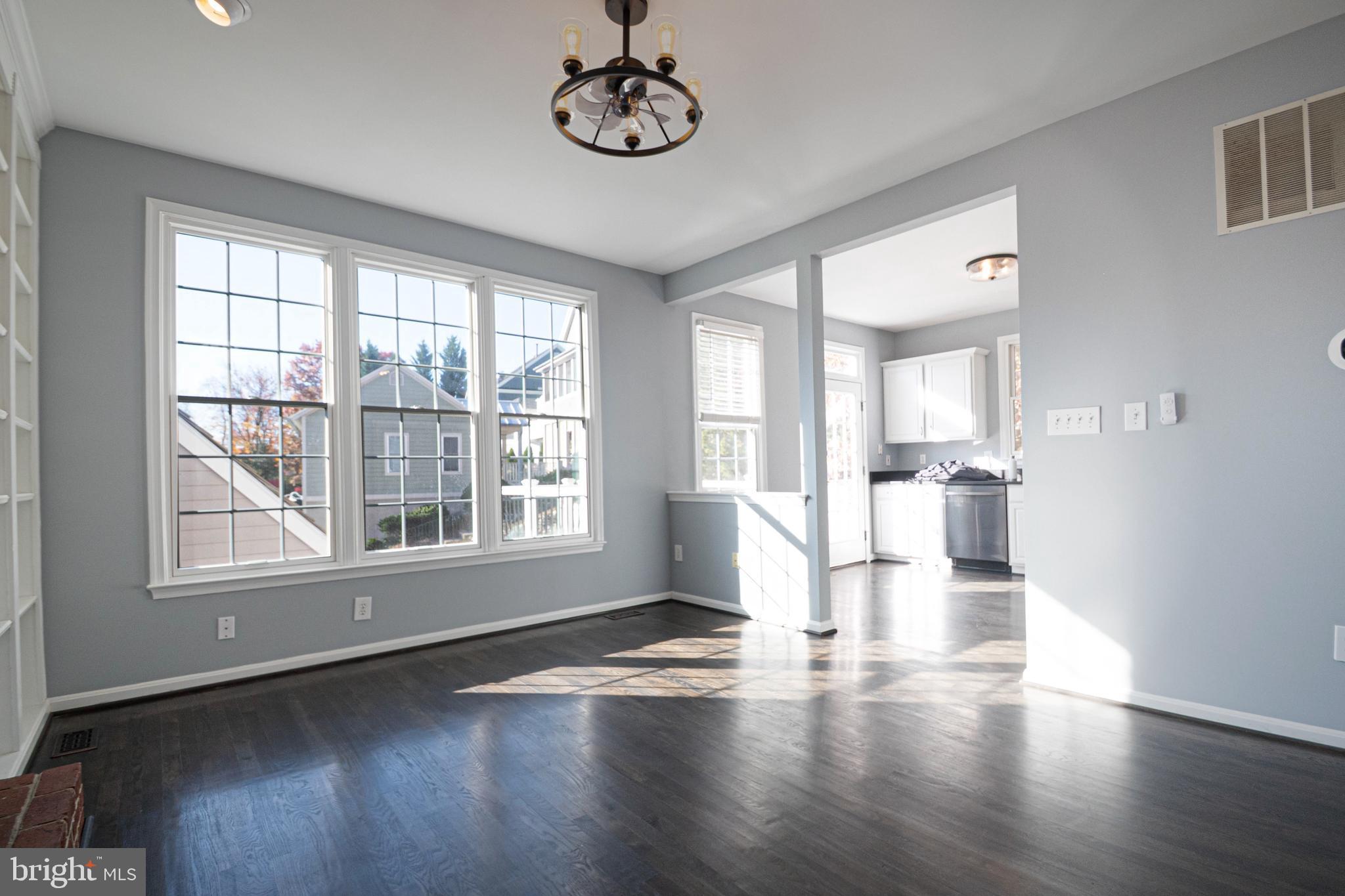 KENTLANDS - Residential