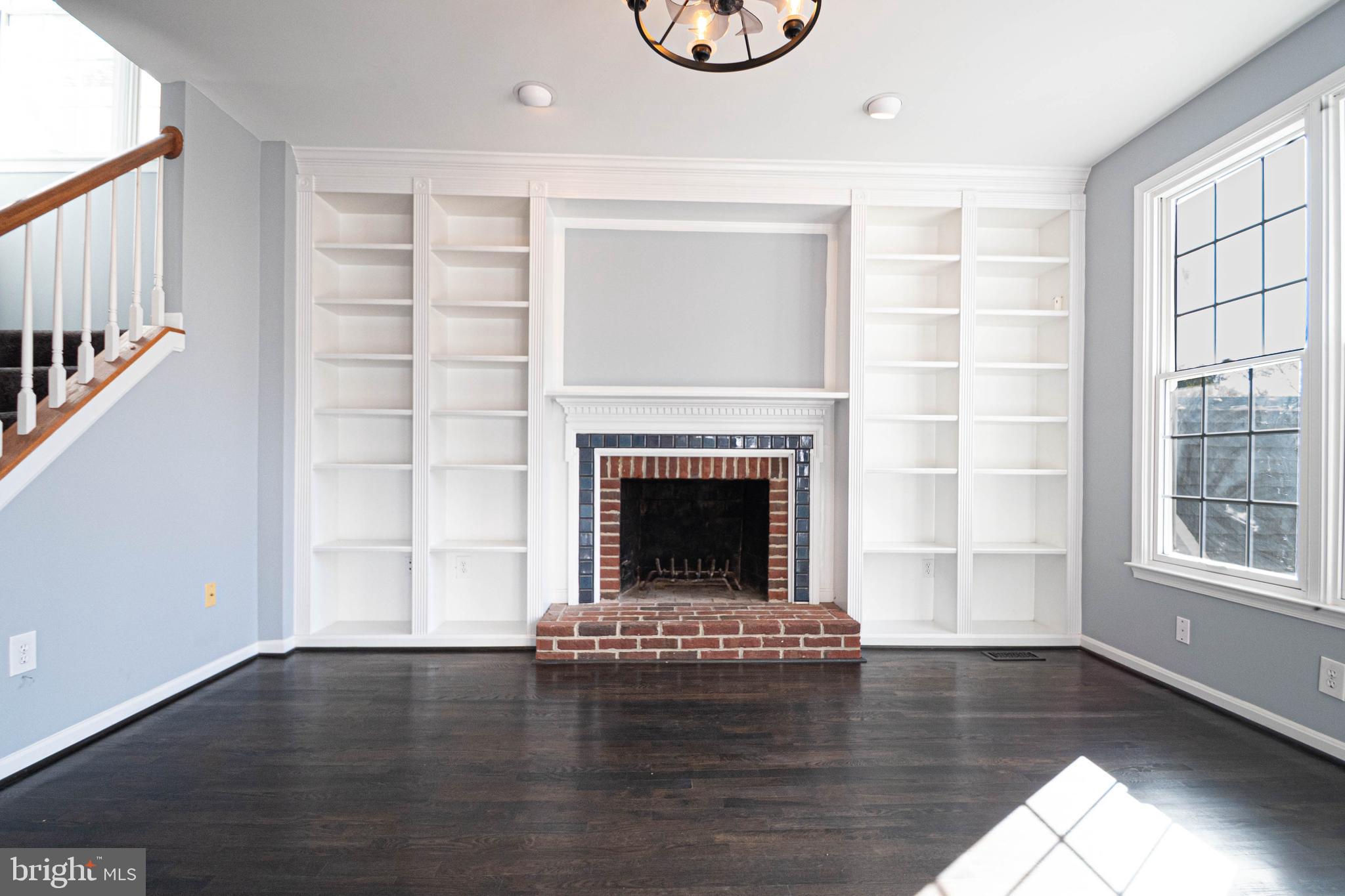 KENTLANDS - Residential