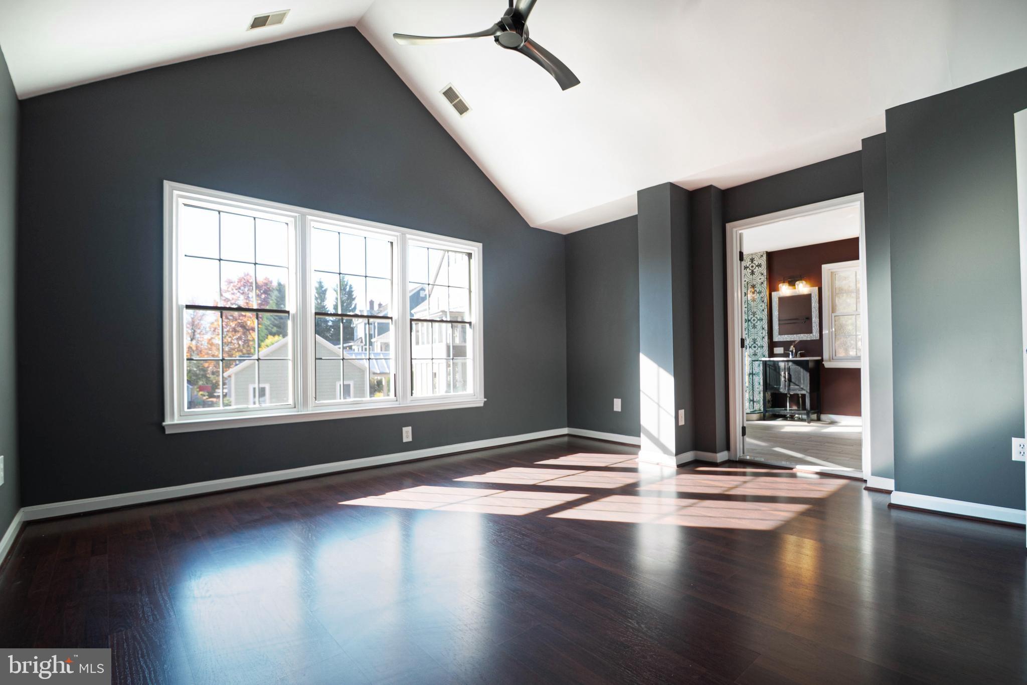 KENTLANDS - Residential