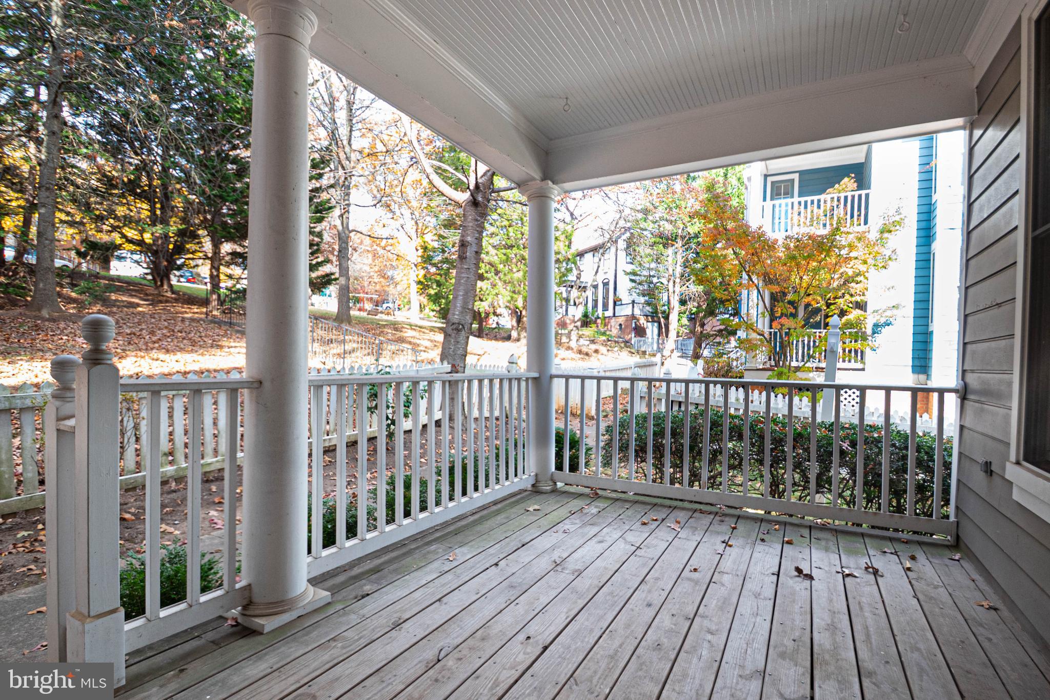 KENTLANDS - Residential