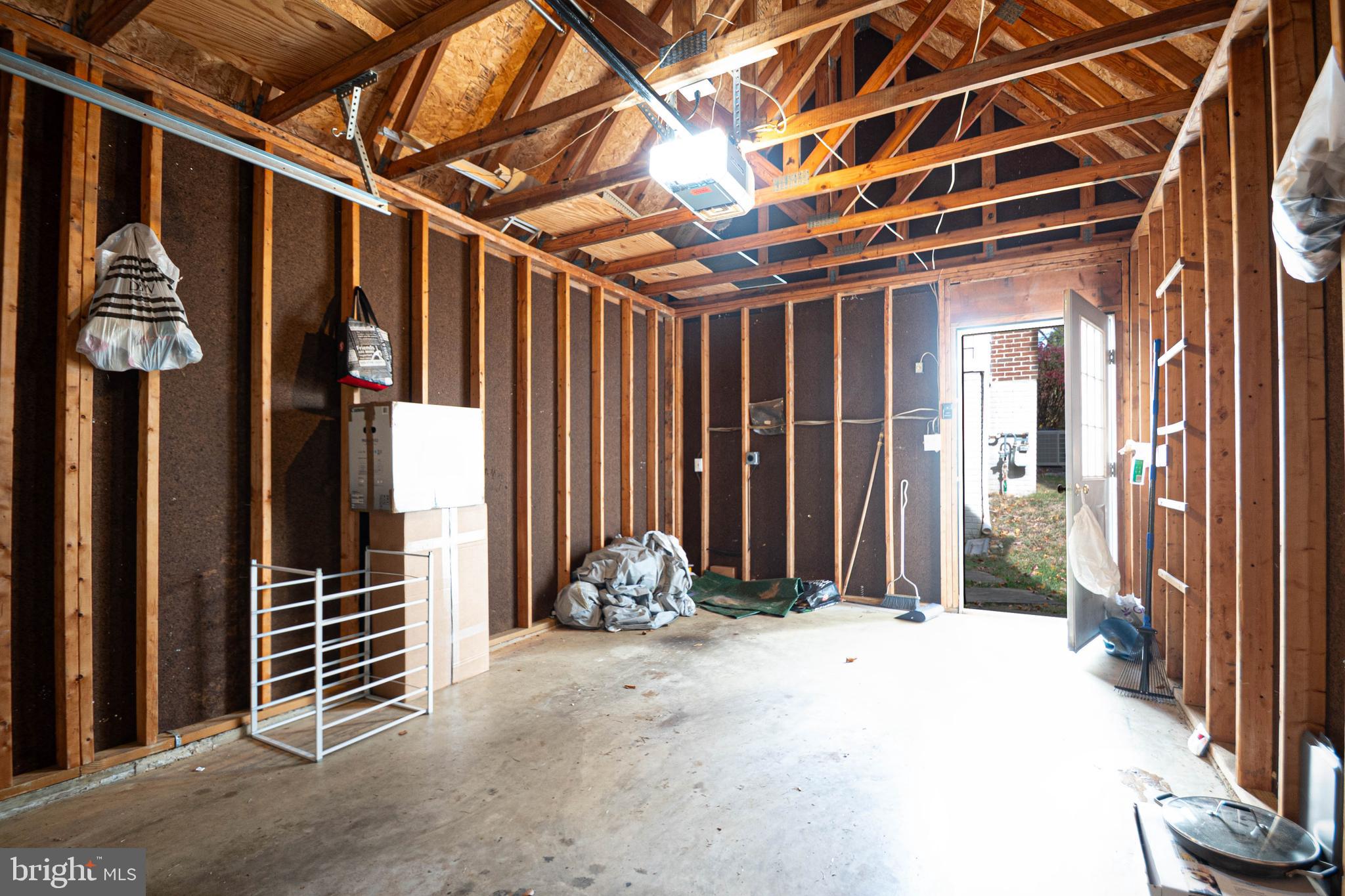 KENTLANDS - Residential