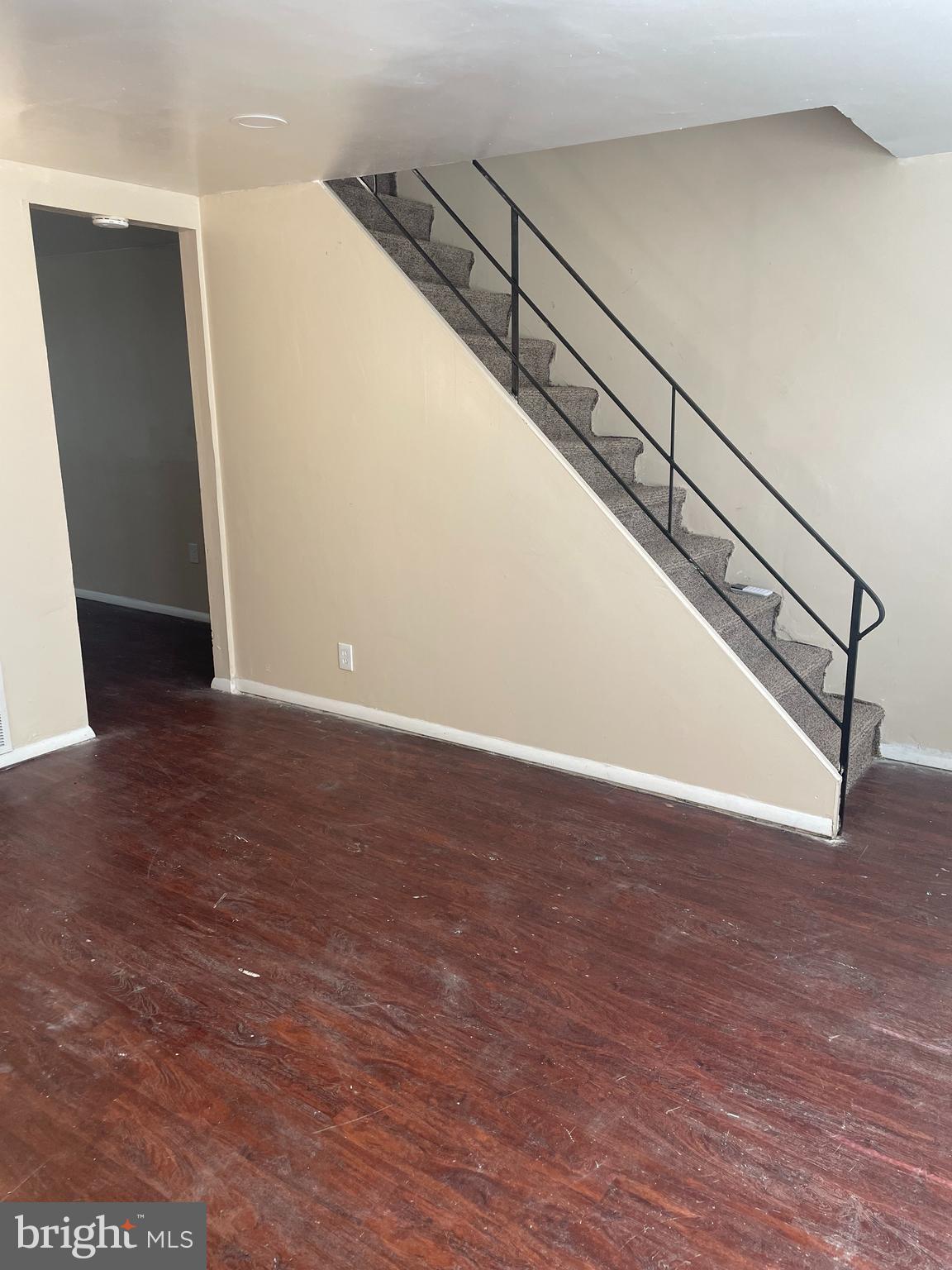 2810 EASTSHIRE DRIVE