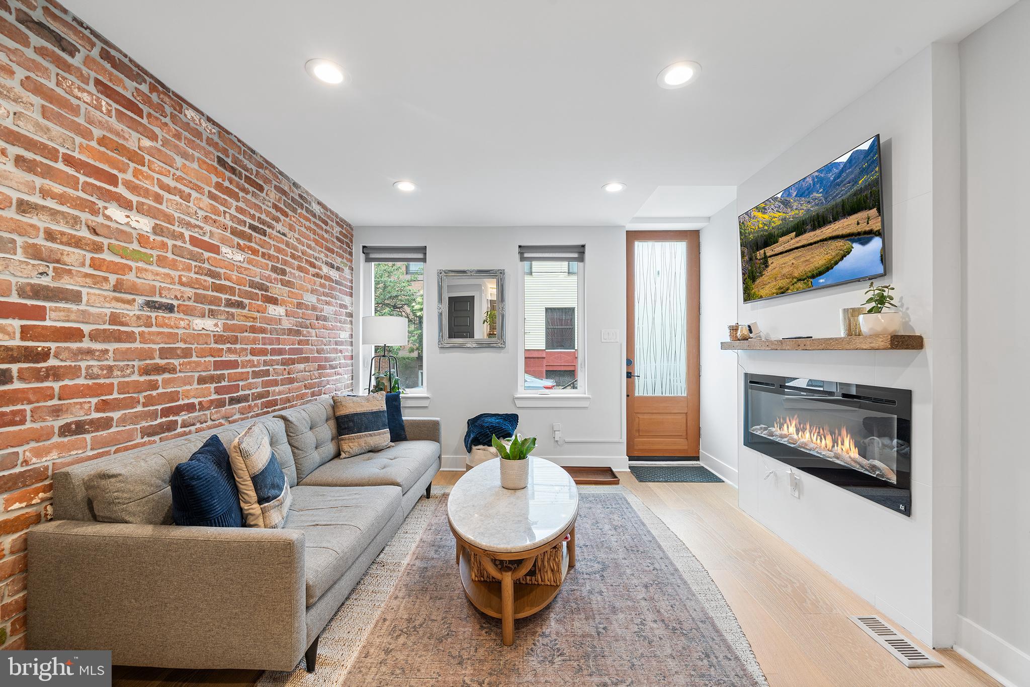 PASSYUNK SQUARE - Residential