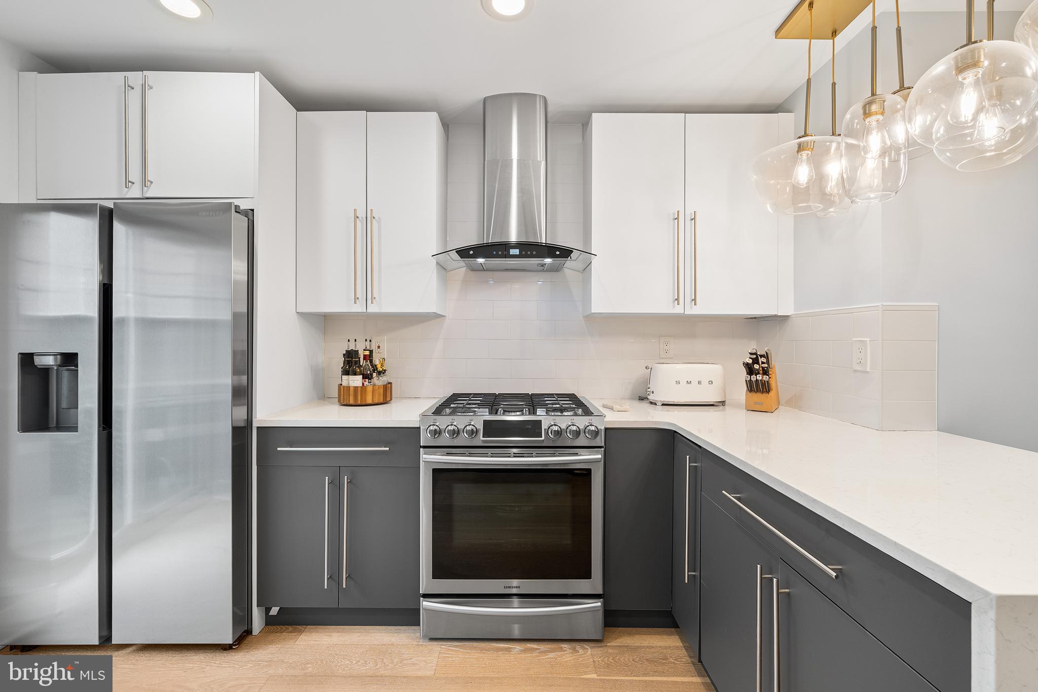 PASSYUNK SQUARE - Residential