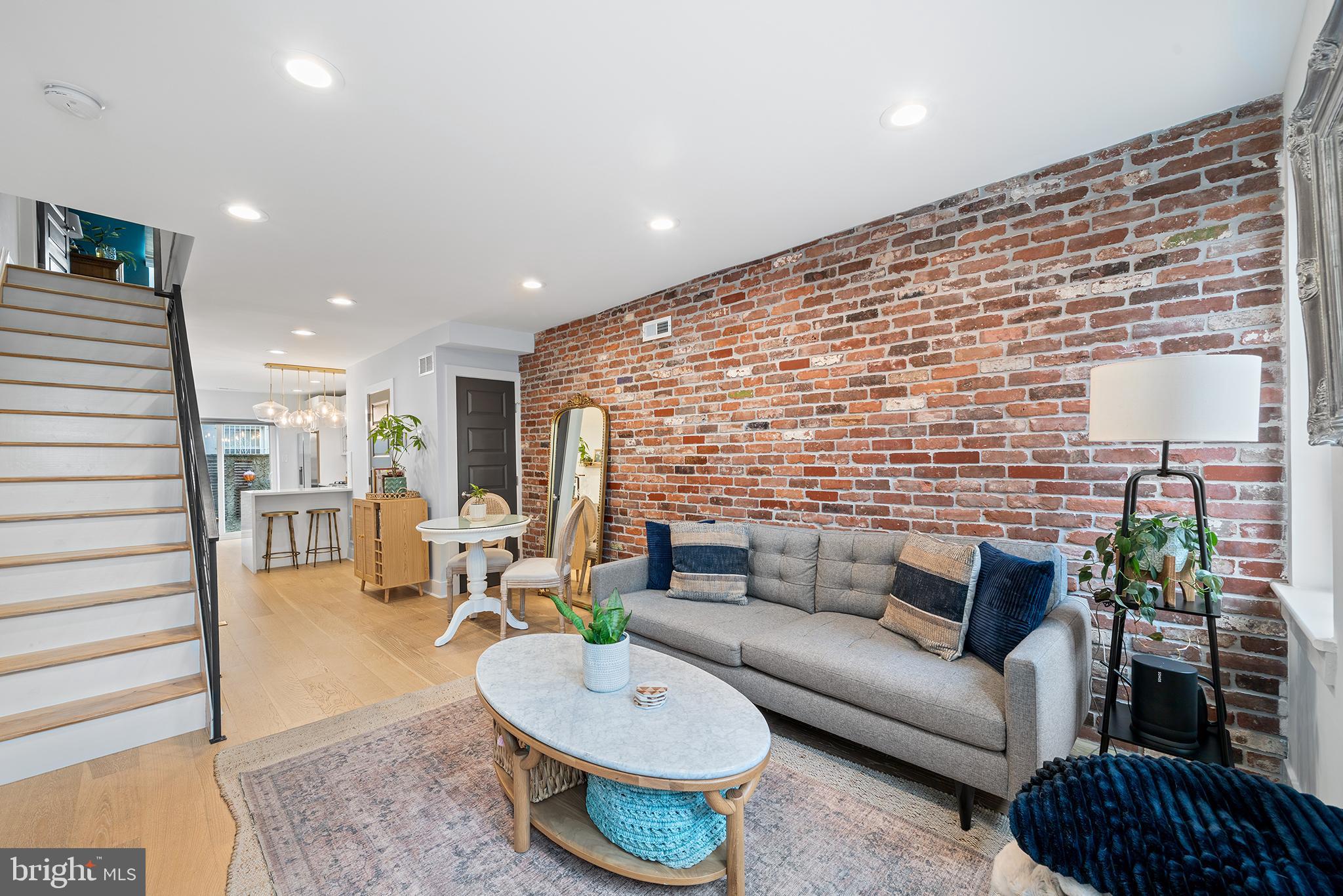 PASSYUNK SQUARE - Residential