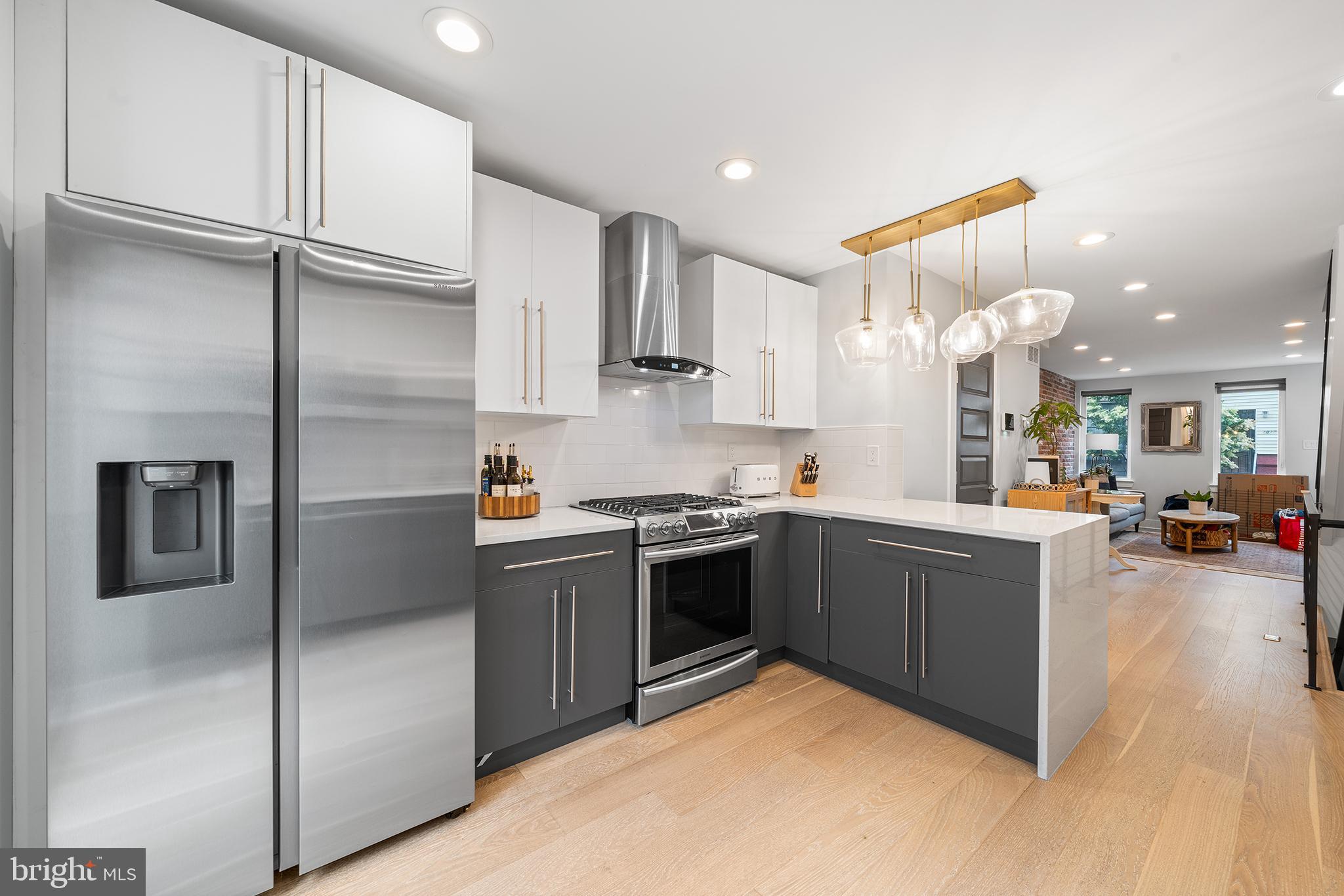 PASSYUNK SQUARE - Residential