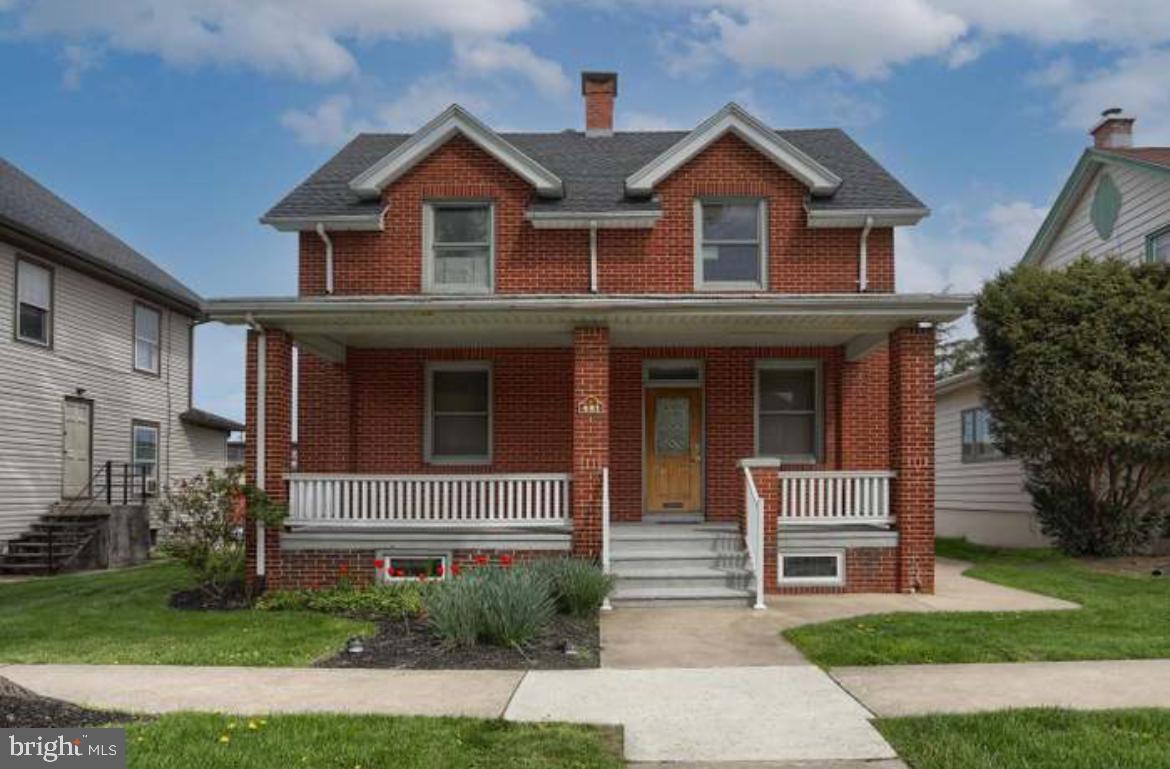 421 W CHOCOLATE AVENUE