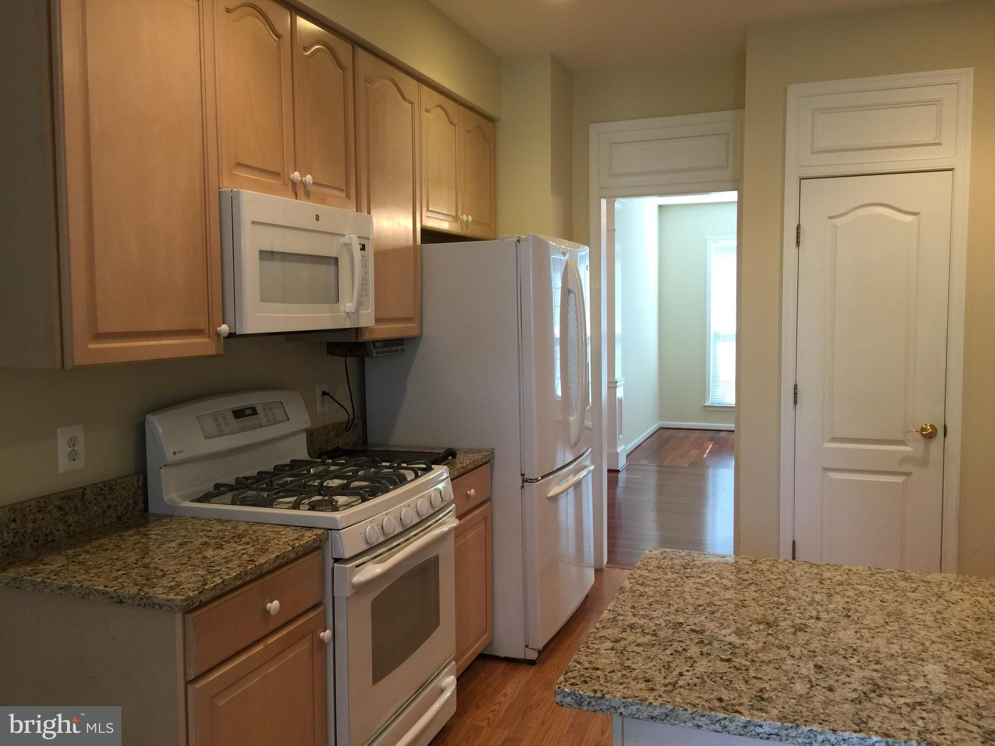 POTOMAC LAKES - Residential Lease