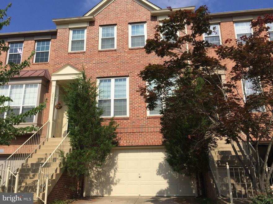 Gorgeous TH, 3 BR, 3.5BA, 2Car garage, Hardwood Floors in Main, Upgraded Kitchen, Walk out Basement, Large Deck, New Carpet in Master and Hall Bedroom, Pools Tennis Courts, Walking/riding Paths, Newer Window, HVAC, Furnace, etc. Must See It!