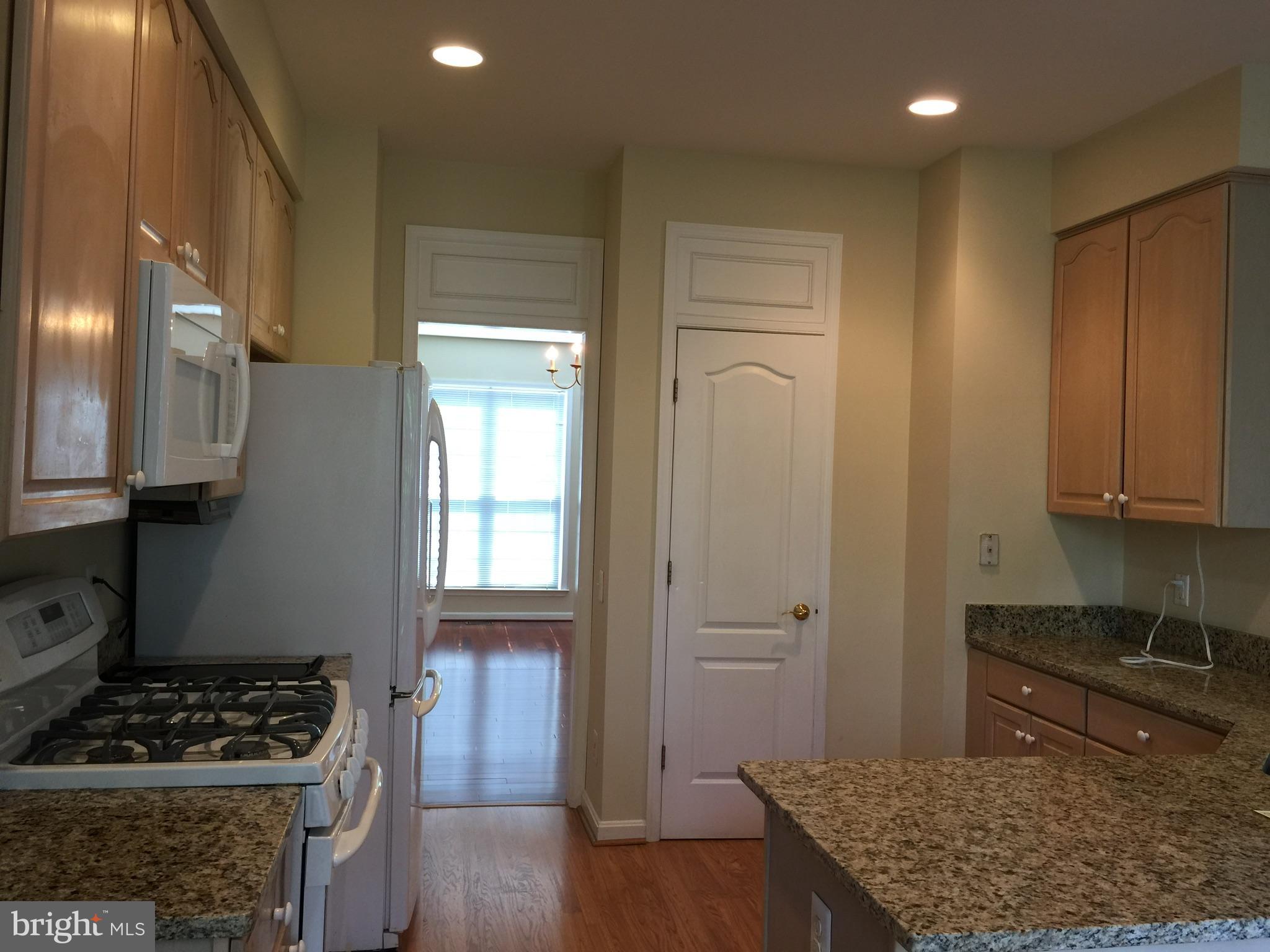 POTOMAC LAKES - Residential Lease