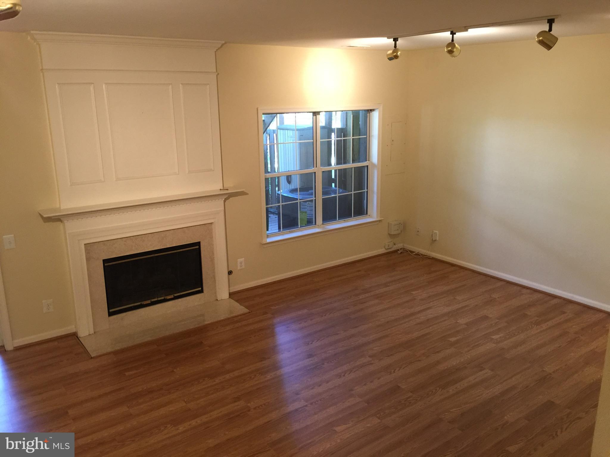 POTOMAC LAKES - Residential Lease