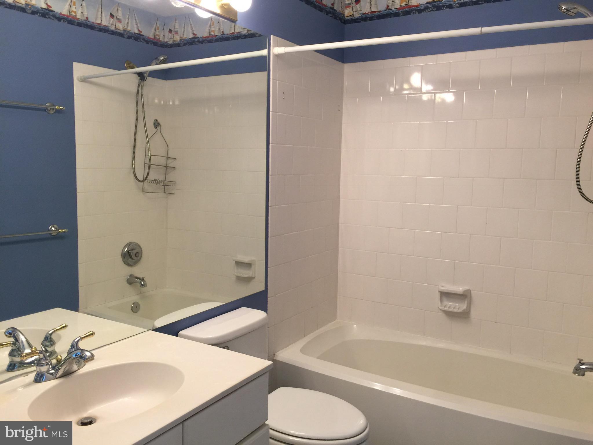 POTOMAC LAKES - Residential Lease