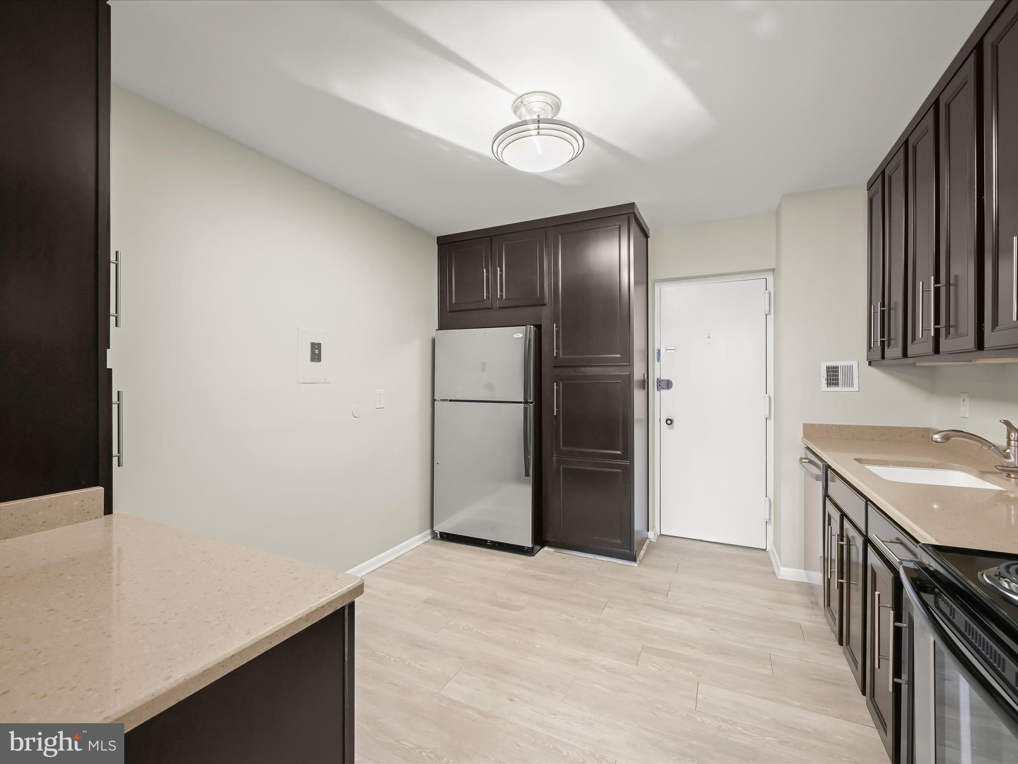 7 SLADE AVENUE 414