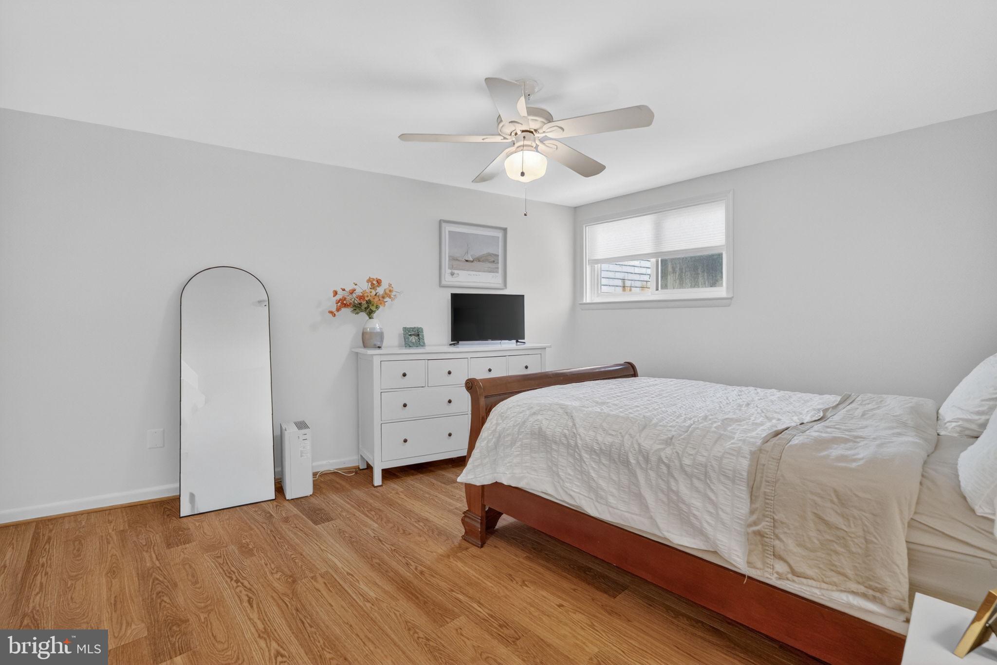 ROCKVILLE - Residential