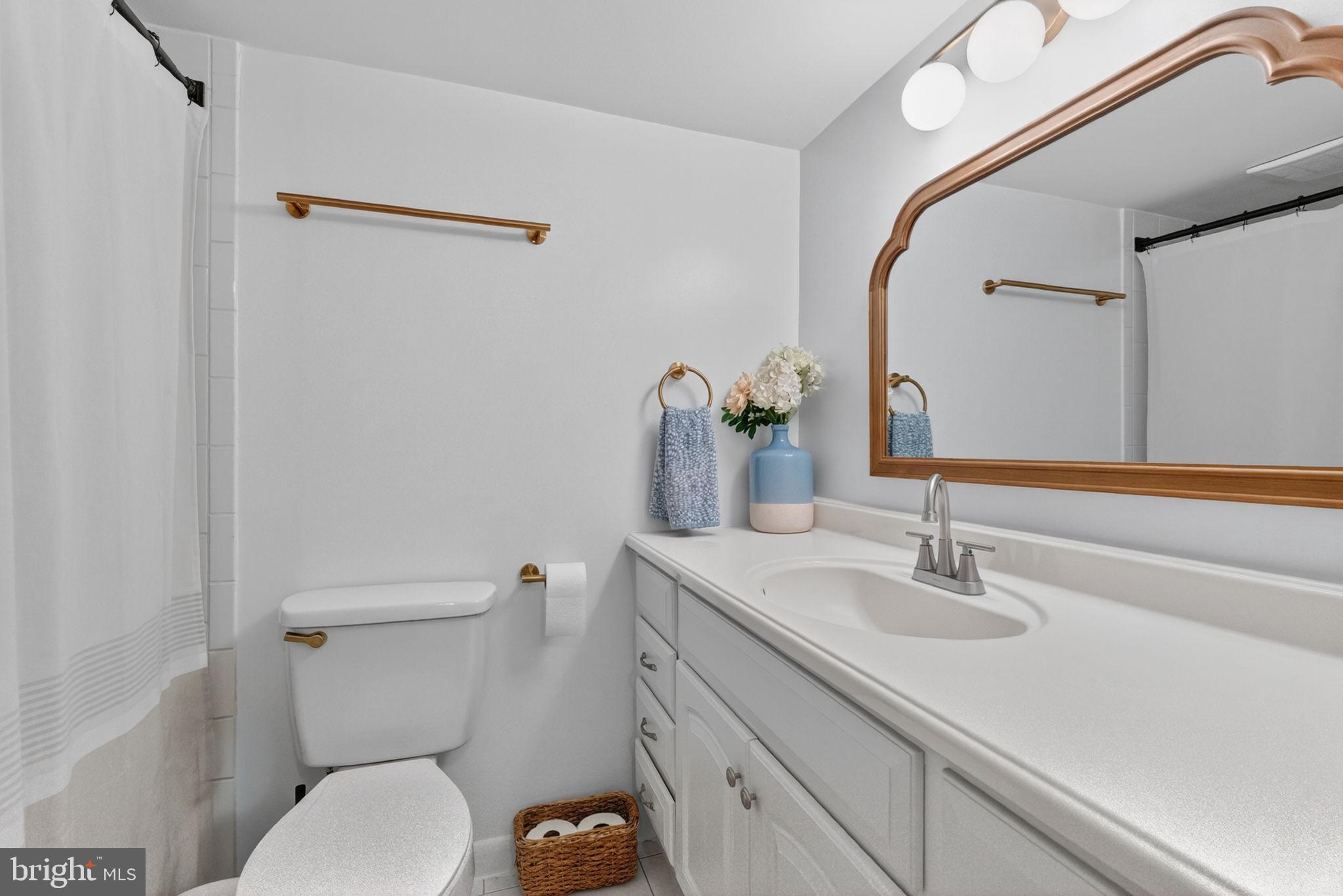 ROCKVILLE - Residential