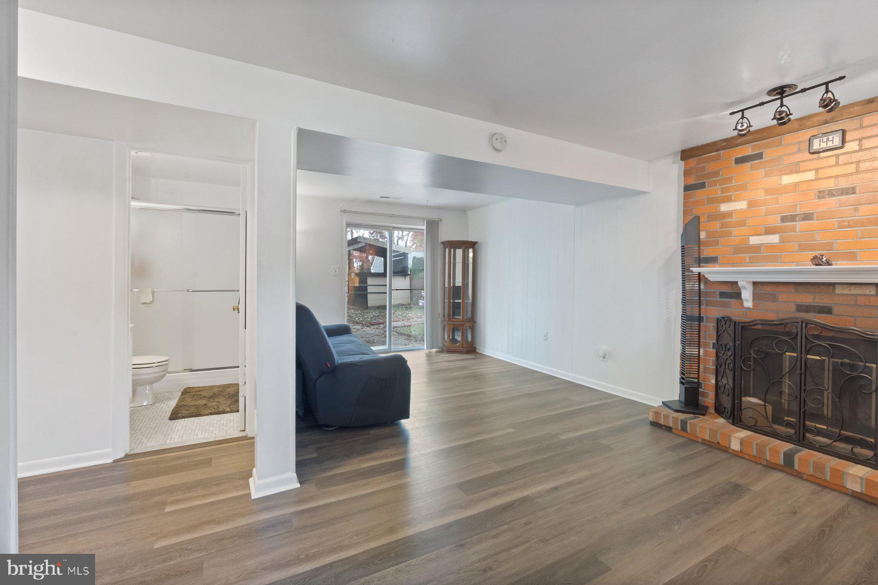 MCCORMICK WOODS - Residential