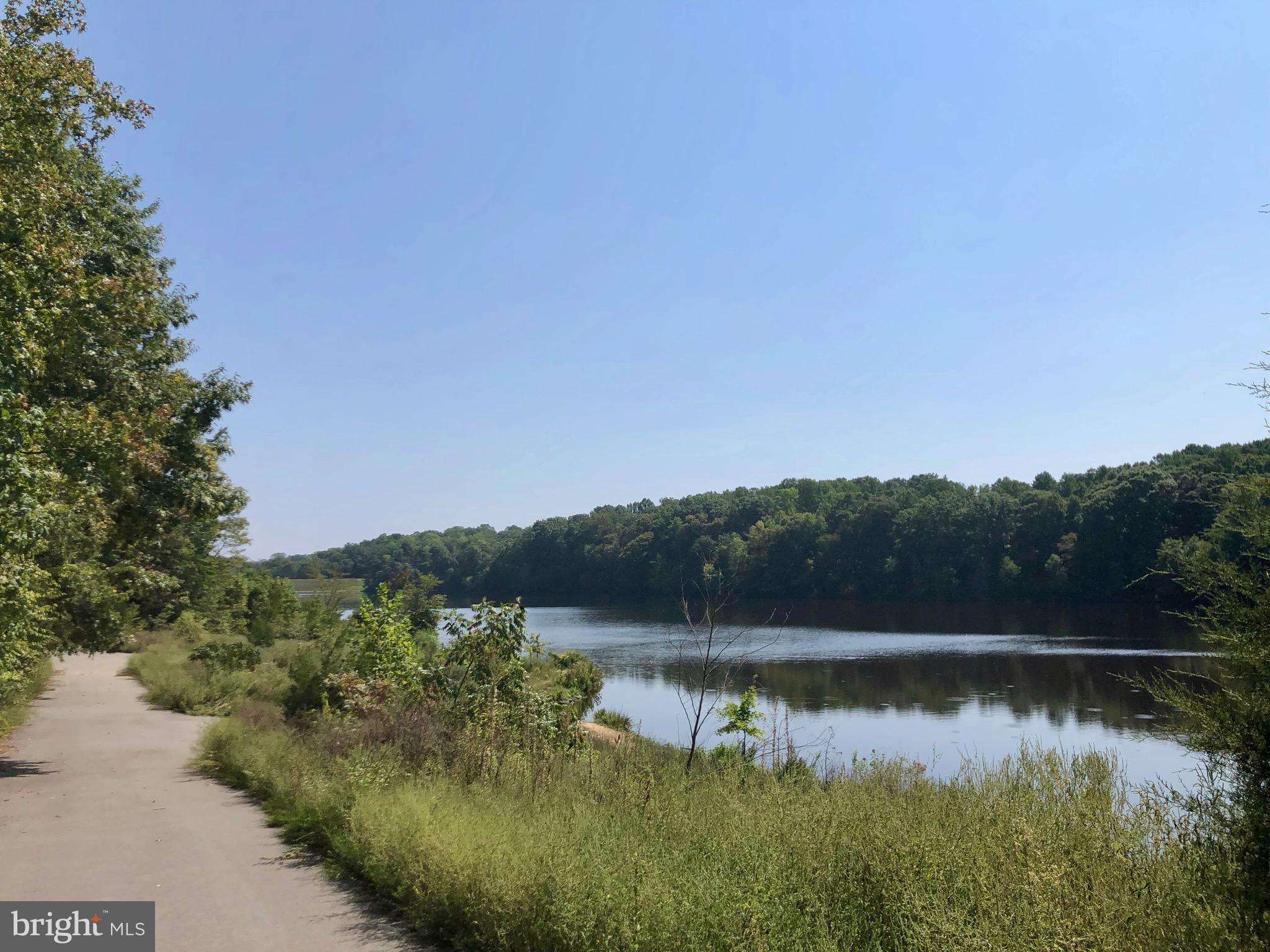 LAKEWOOD HILLS - Residential