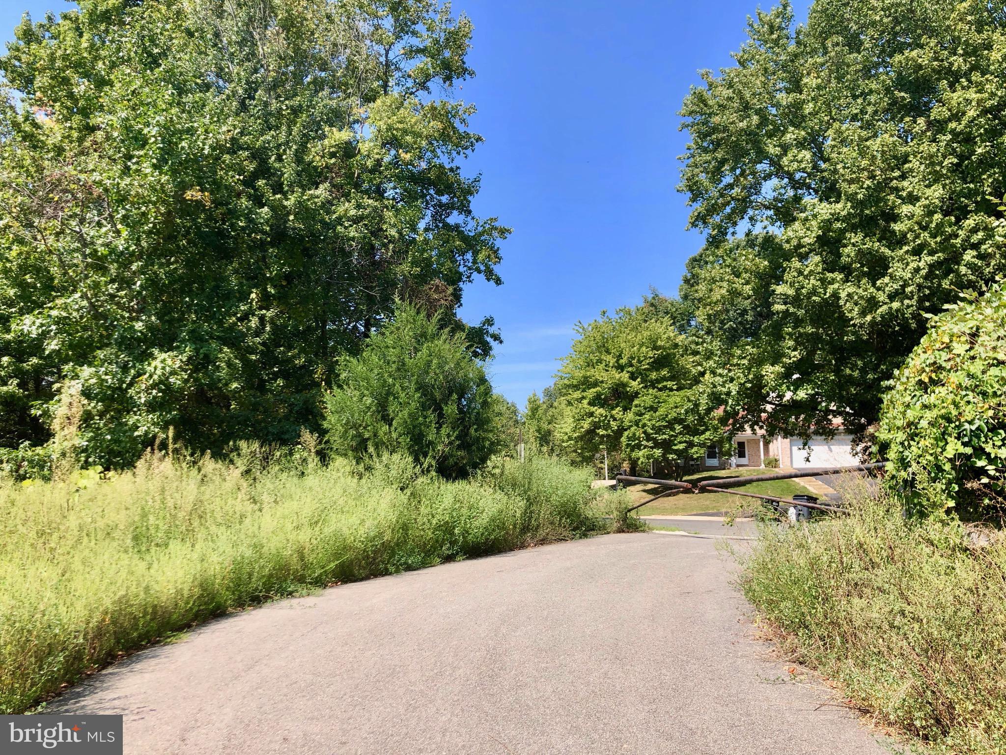 LAKEWOOD HILLS - Residential