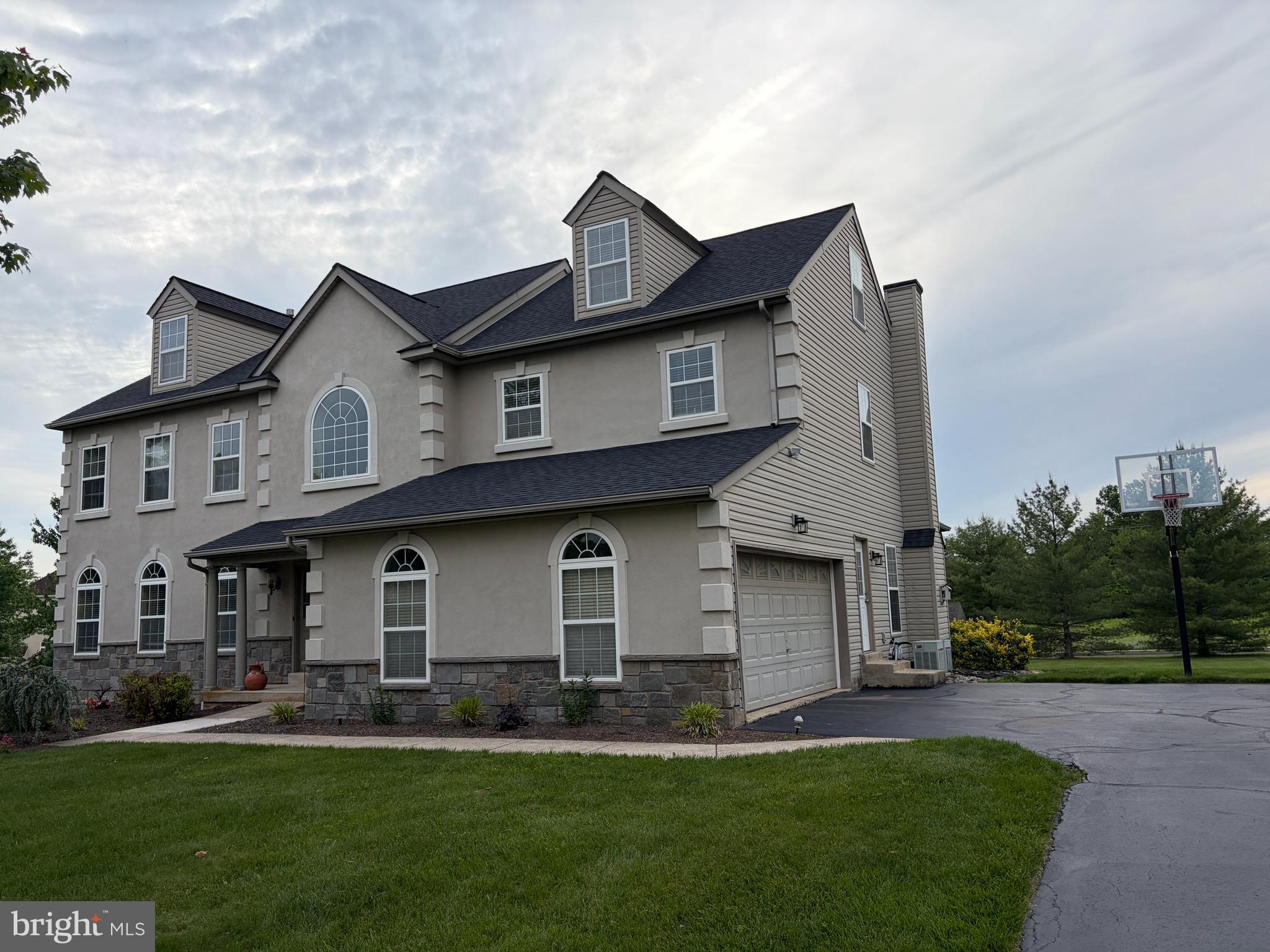 2051 LOCKERBIE ROAD