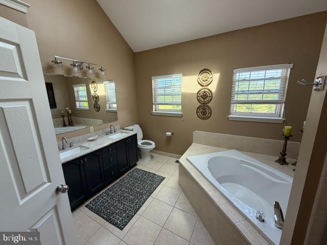LOCHWOOD ESTATES - Residential
