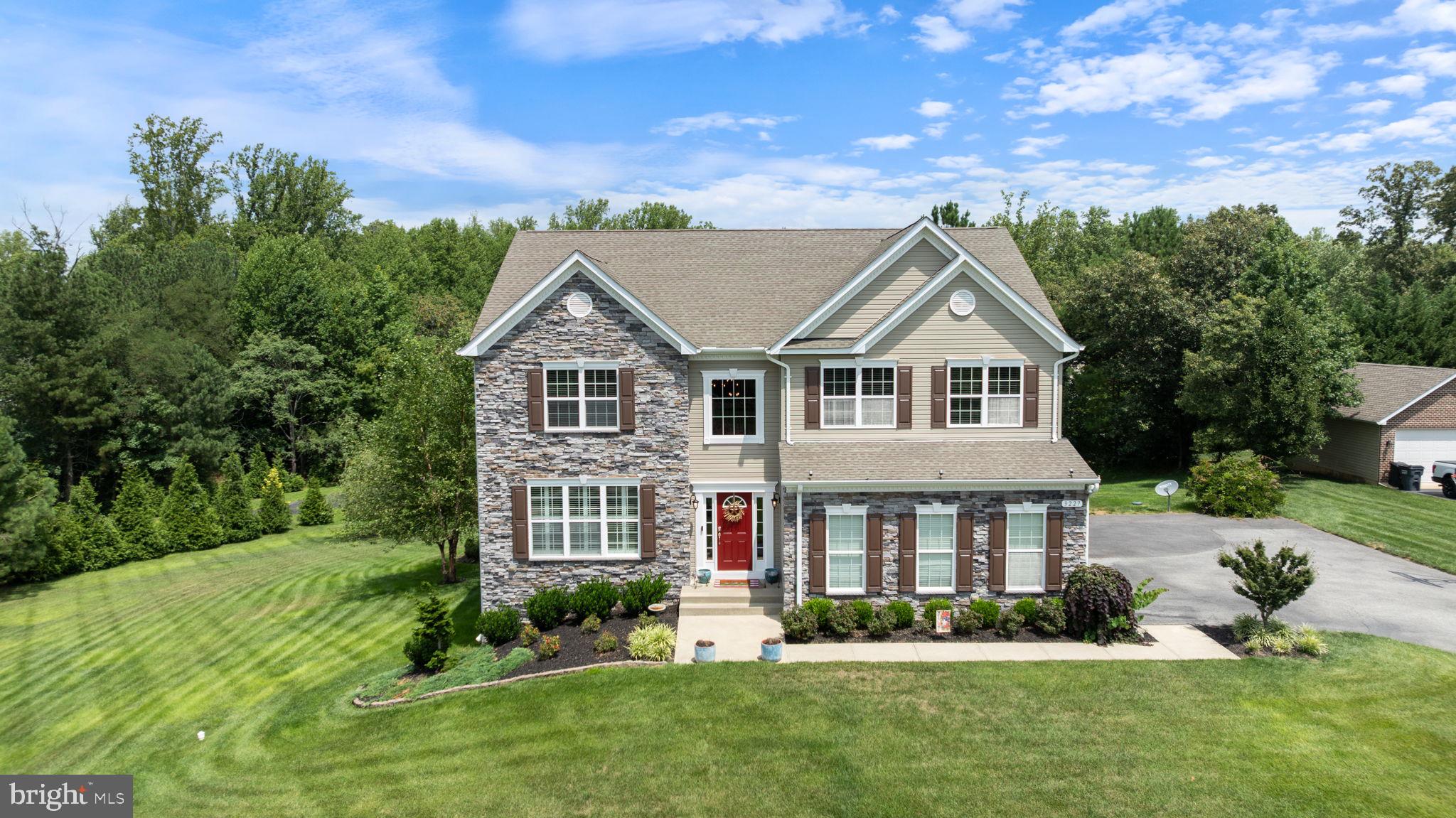 3227 HUNTSMAN DRIVE