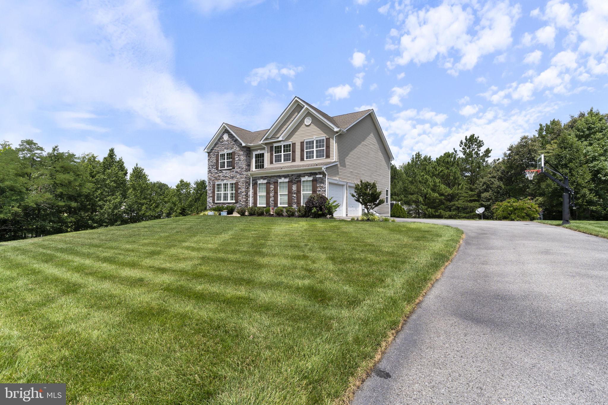 3227 HUNTSMAN DRIVE