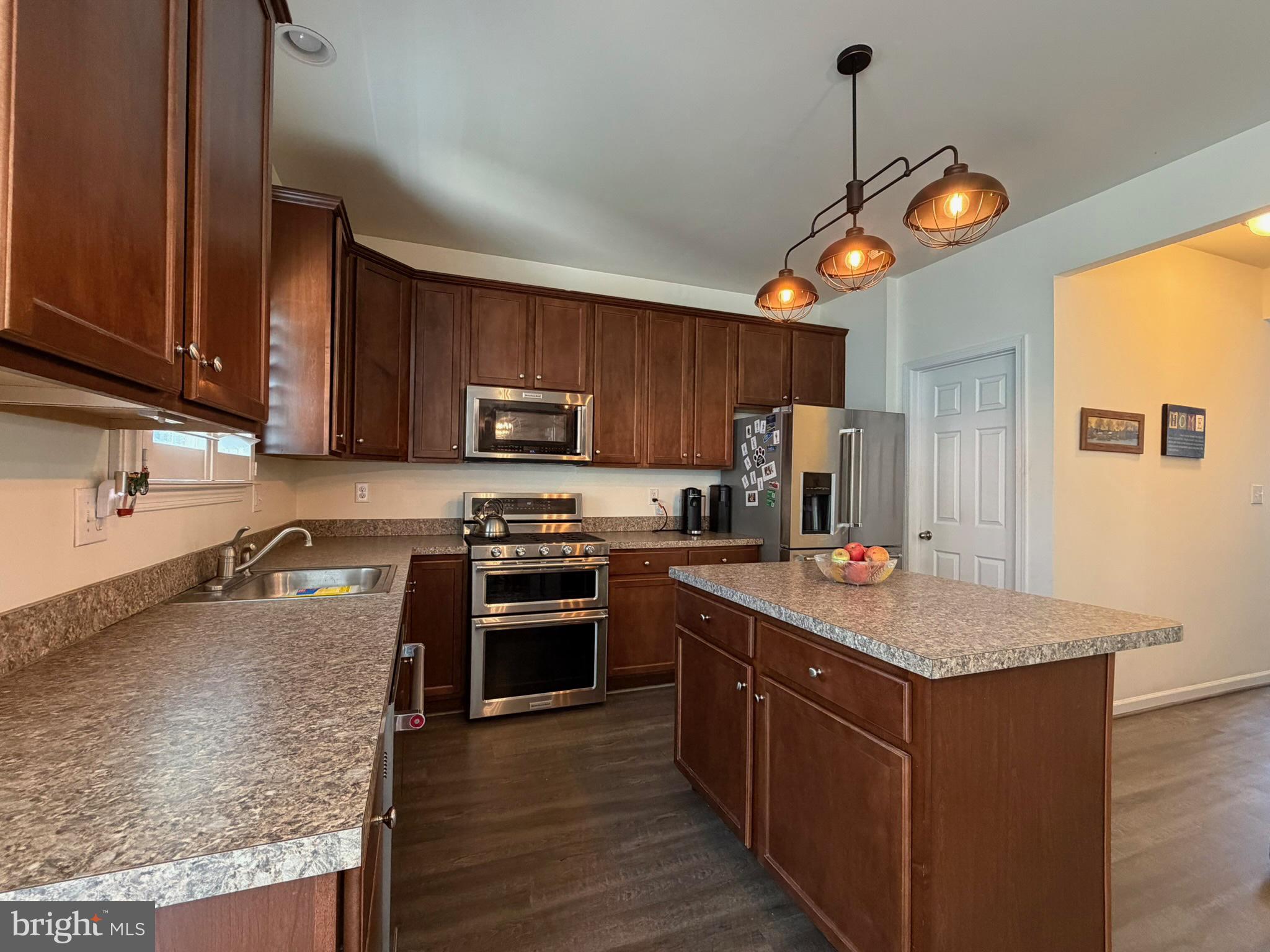 CROSSLAND AT CANAL - Residential