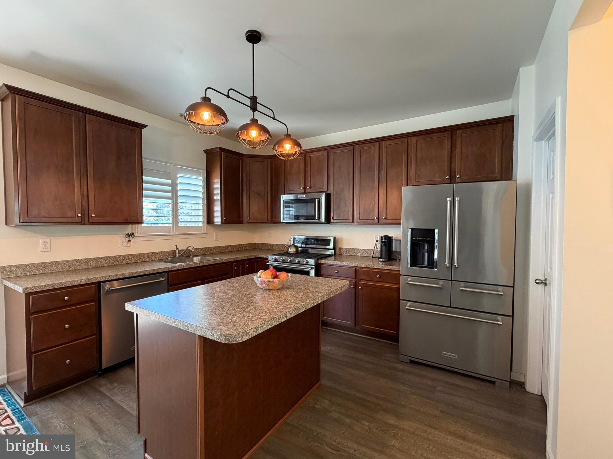 CROSSLAND AT CANAL - Residential