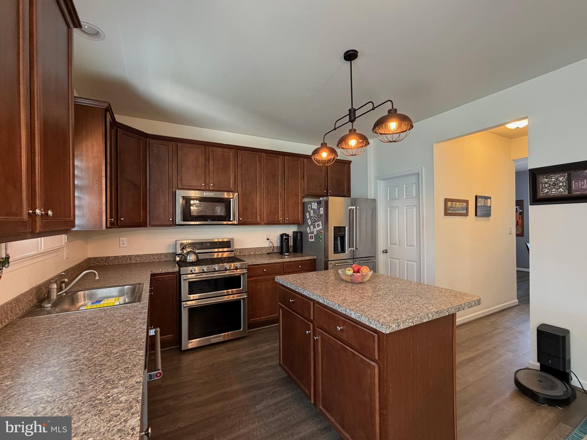 CROSSLAND AT CANAL - Residential