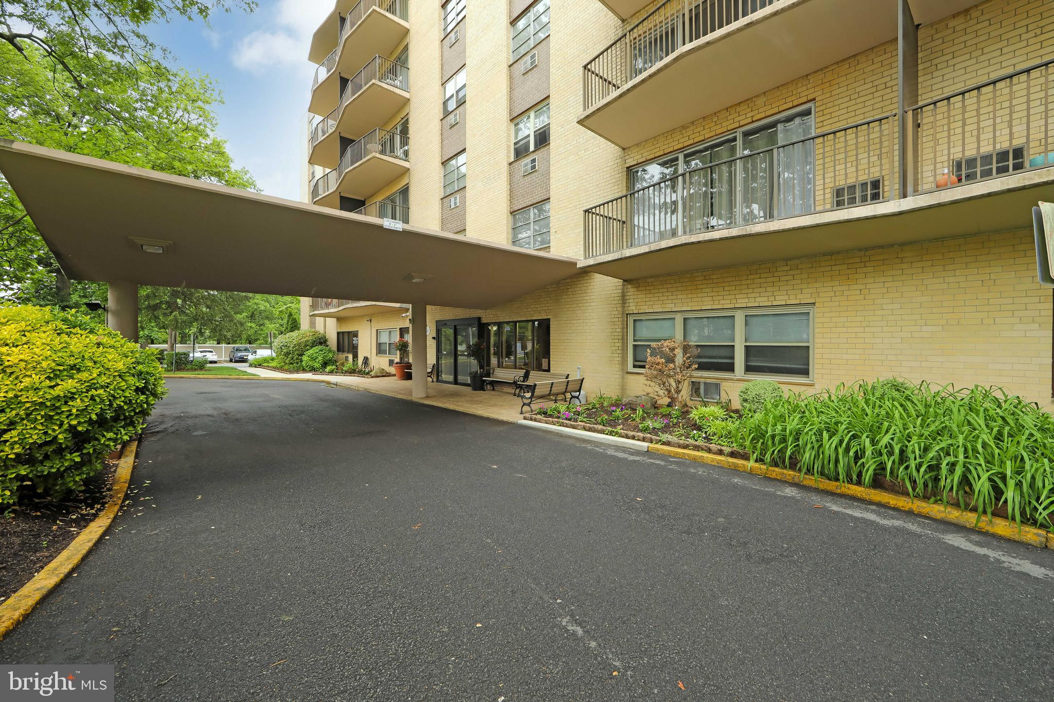 111 CHESTNUT PLACE 608