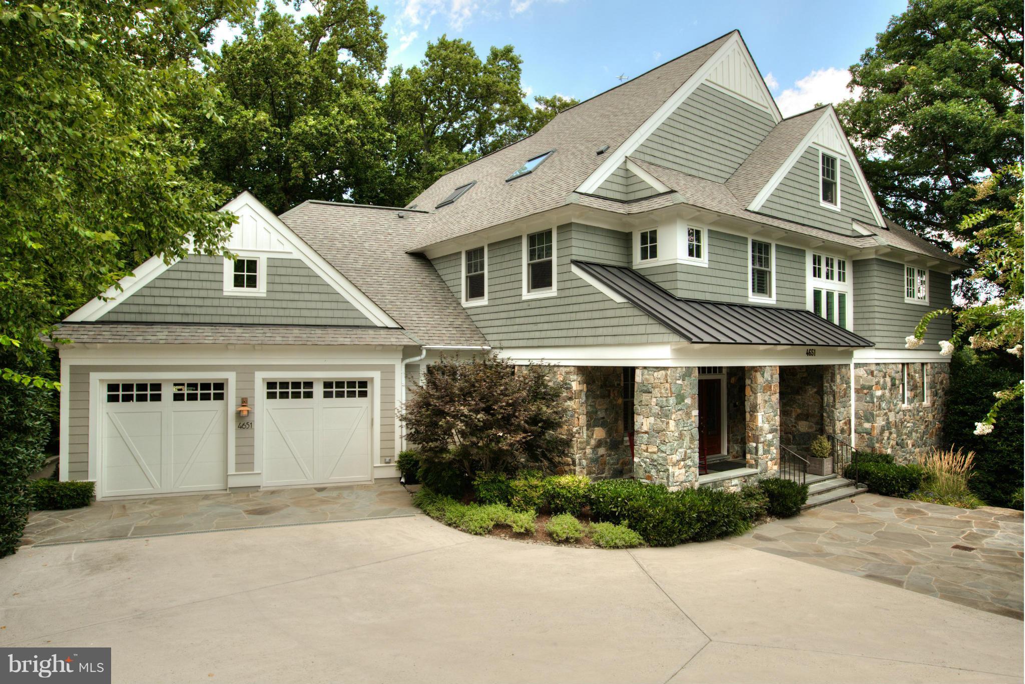 COUNTRY CLUB HILLS - Residential