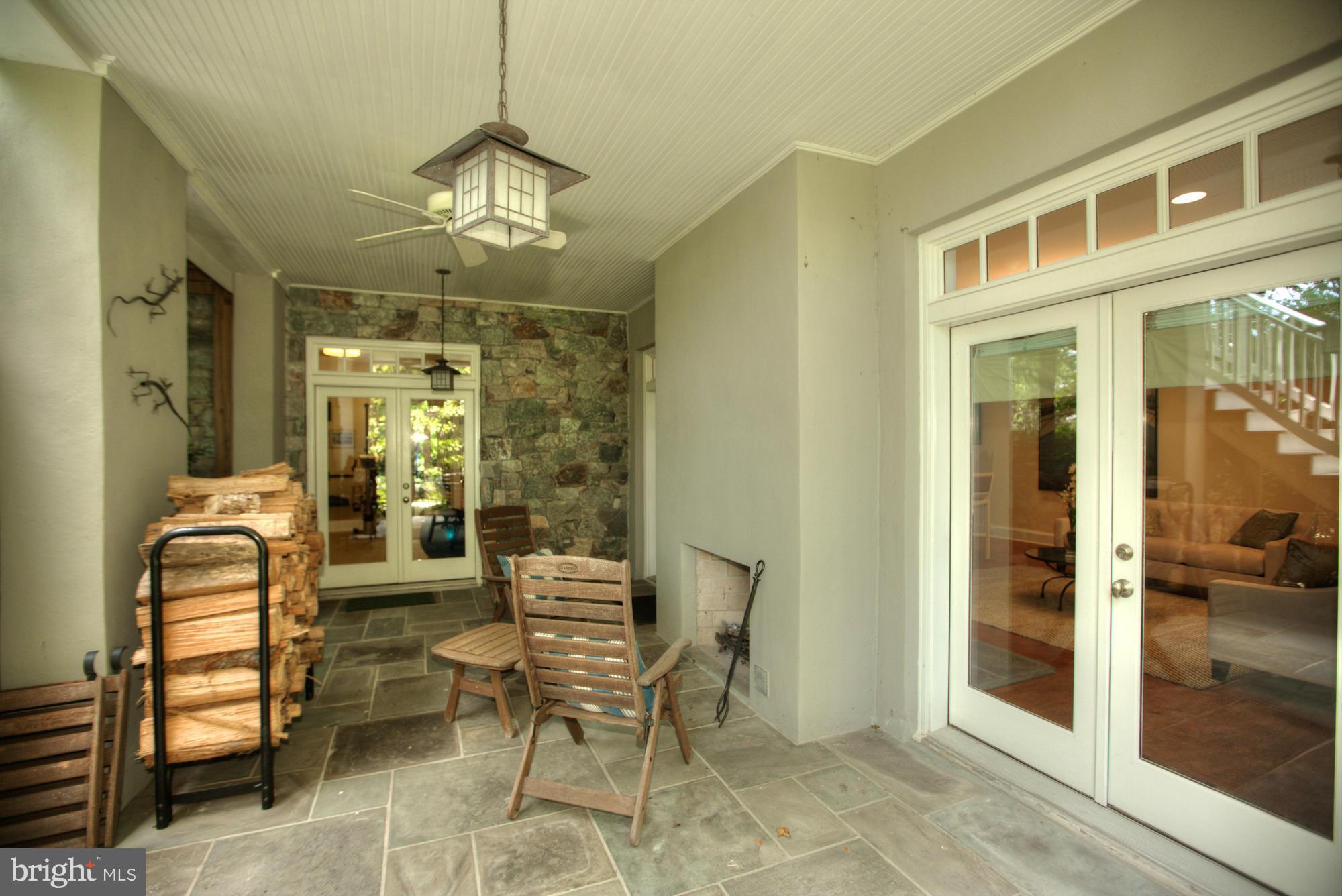 COUNTRY CLUB HILLS - Residential