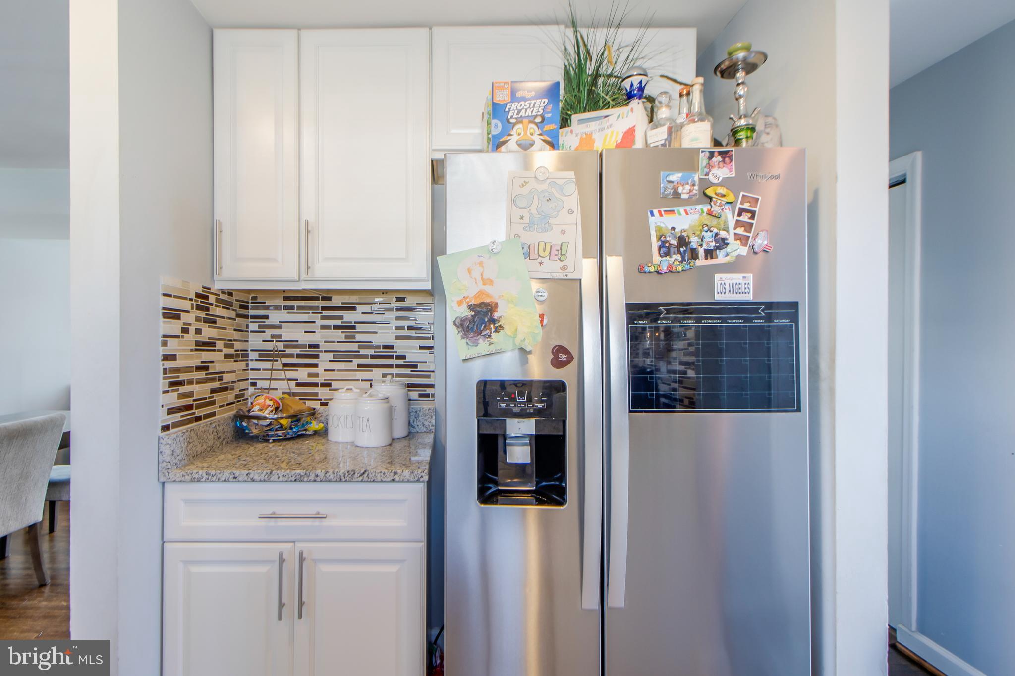 HOLLY PARK - Residential