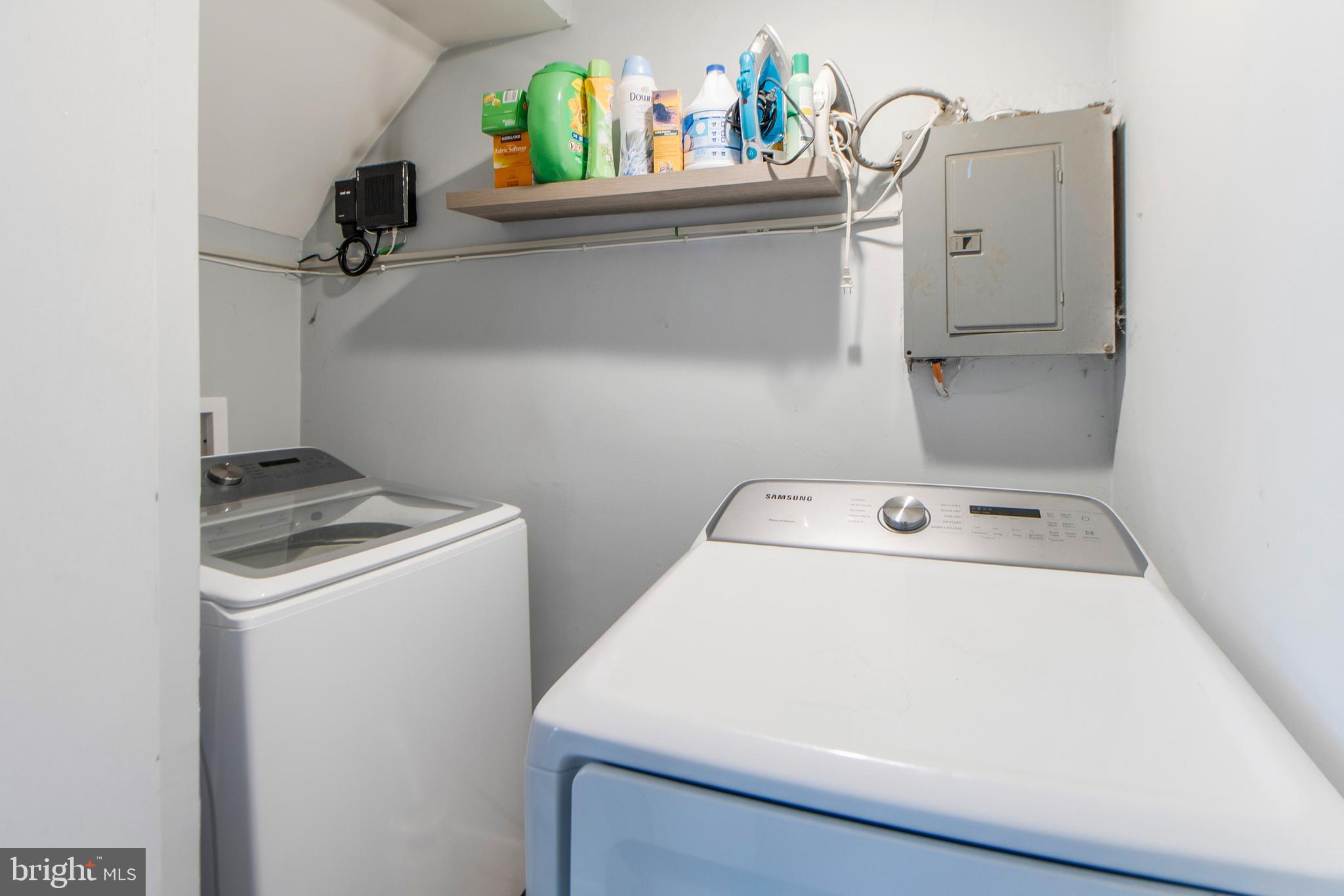 HOLLY PARK - Residential