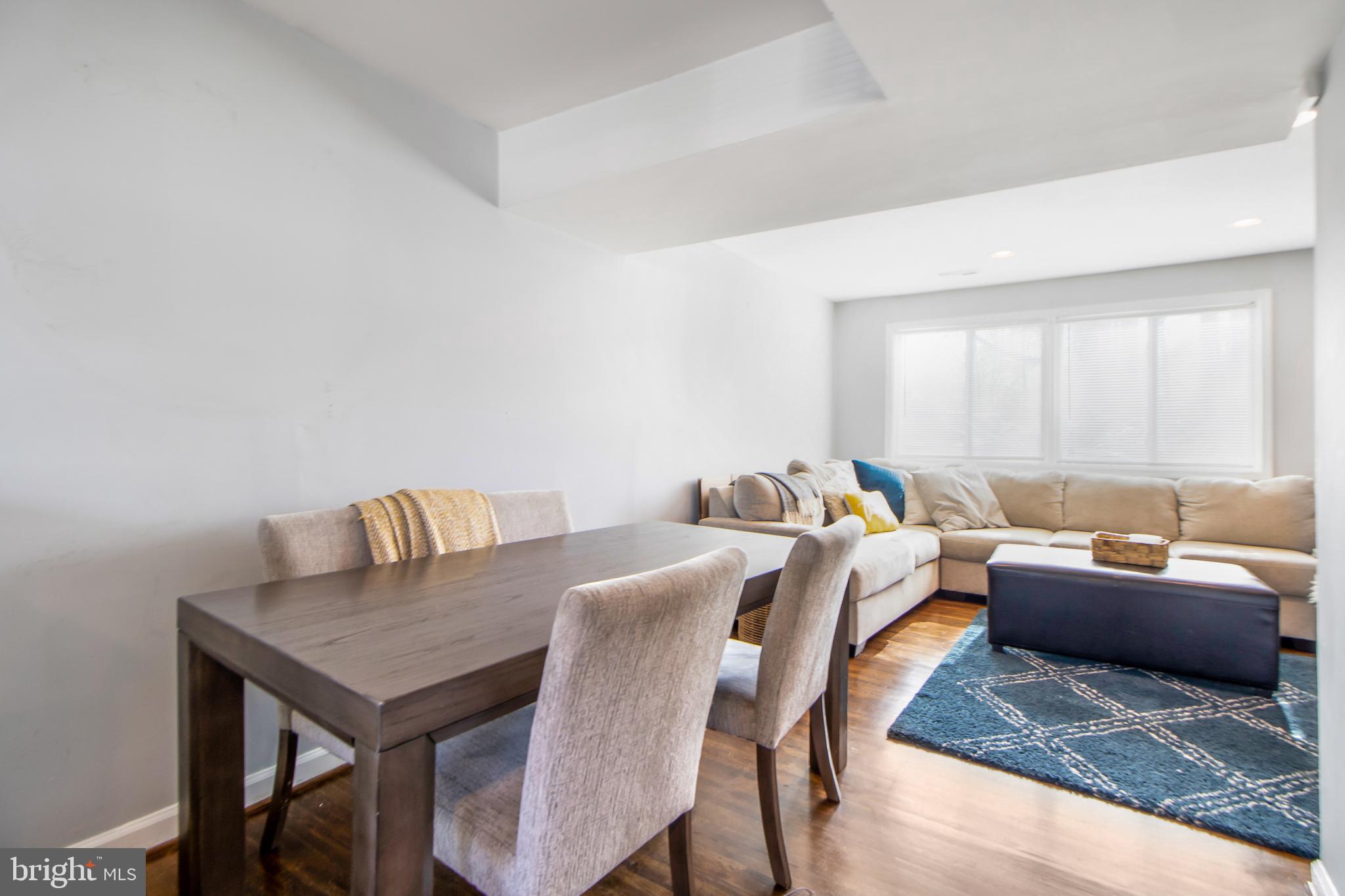 HOLLY PARK - Residential