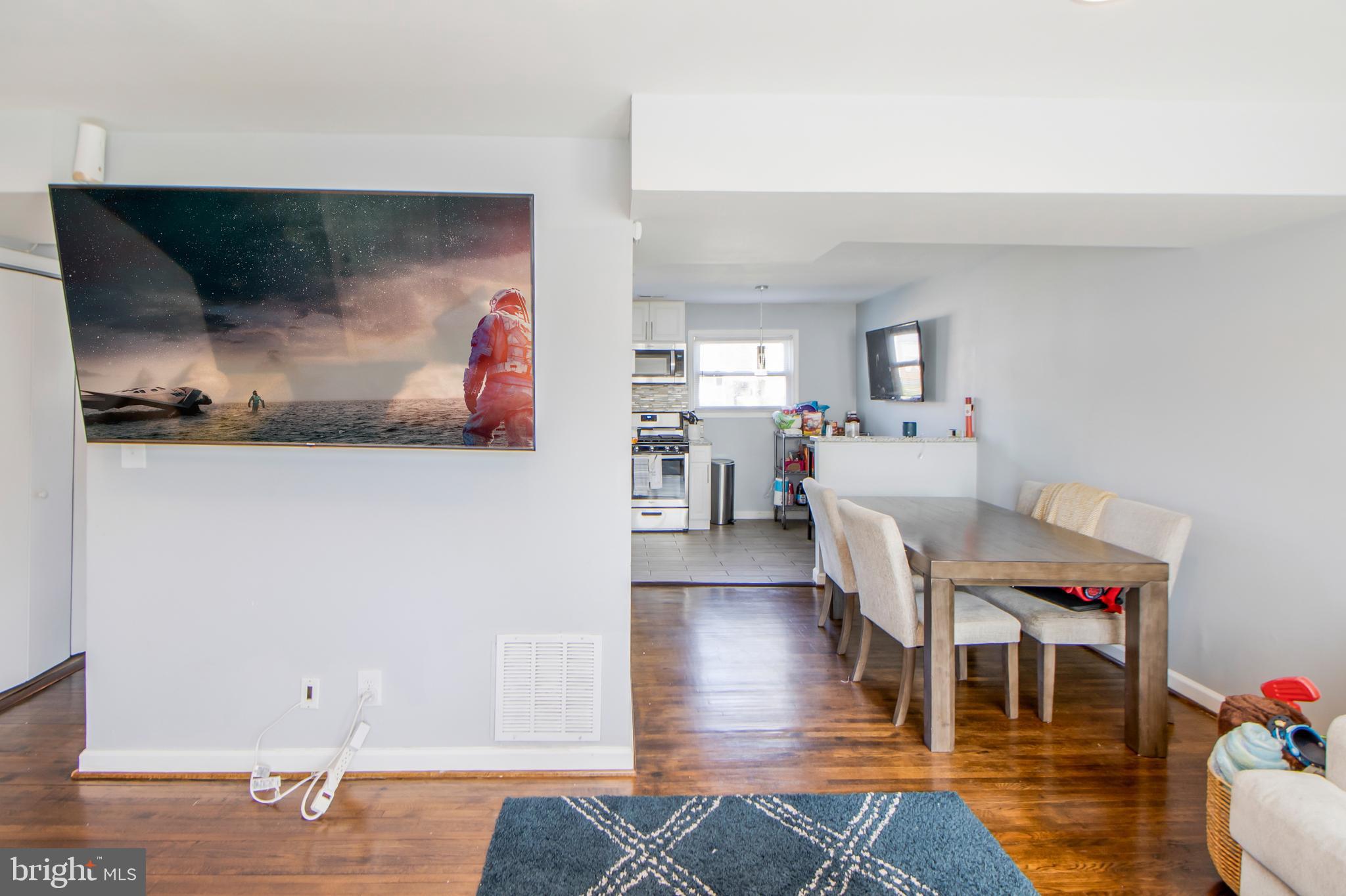 HOLLY PARK - Residential