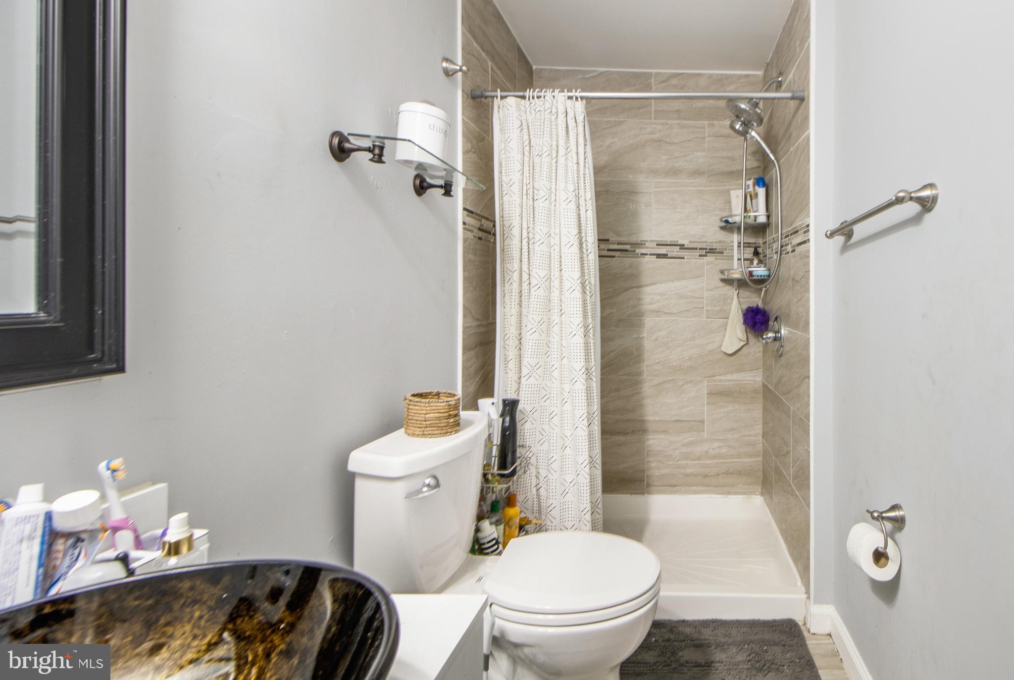 HOLLY PARK - Residential