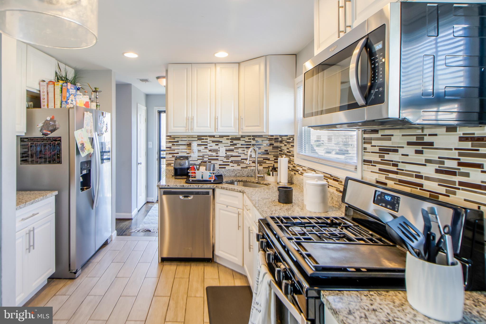 HOLLY PARK - Residential