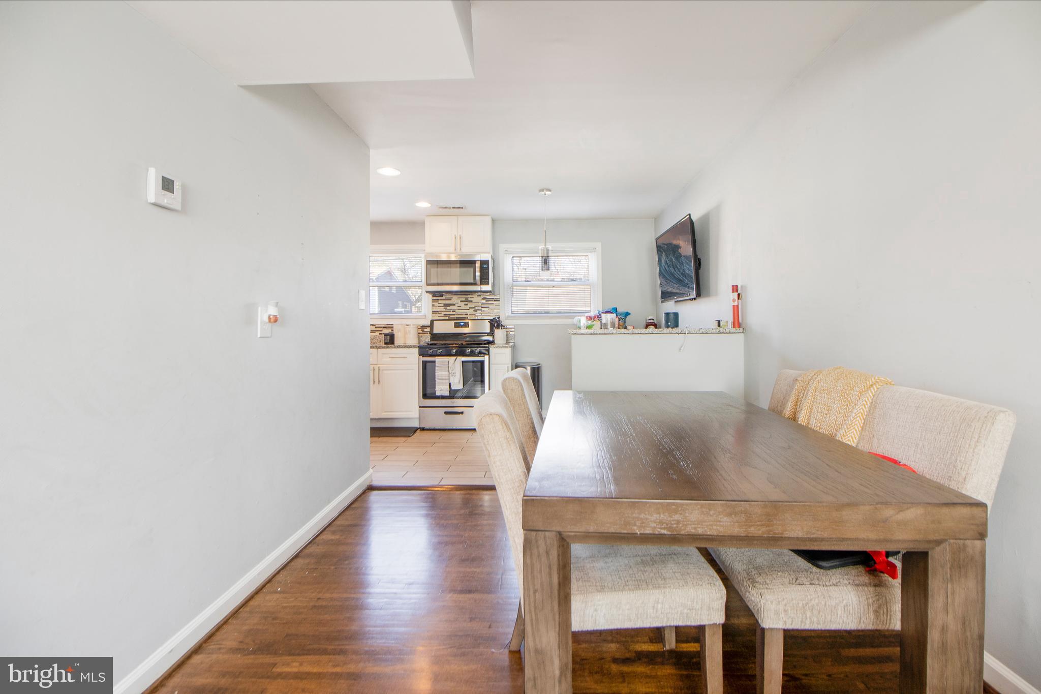 HOLLY PARK - Residential