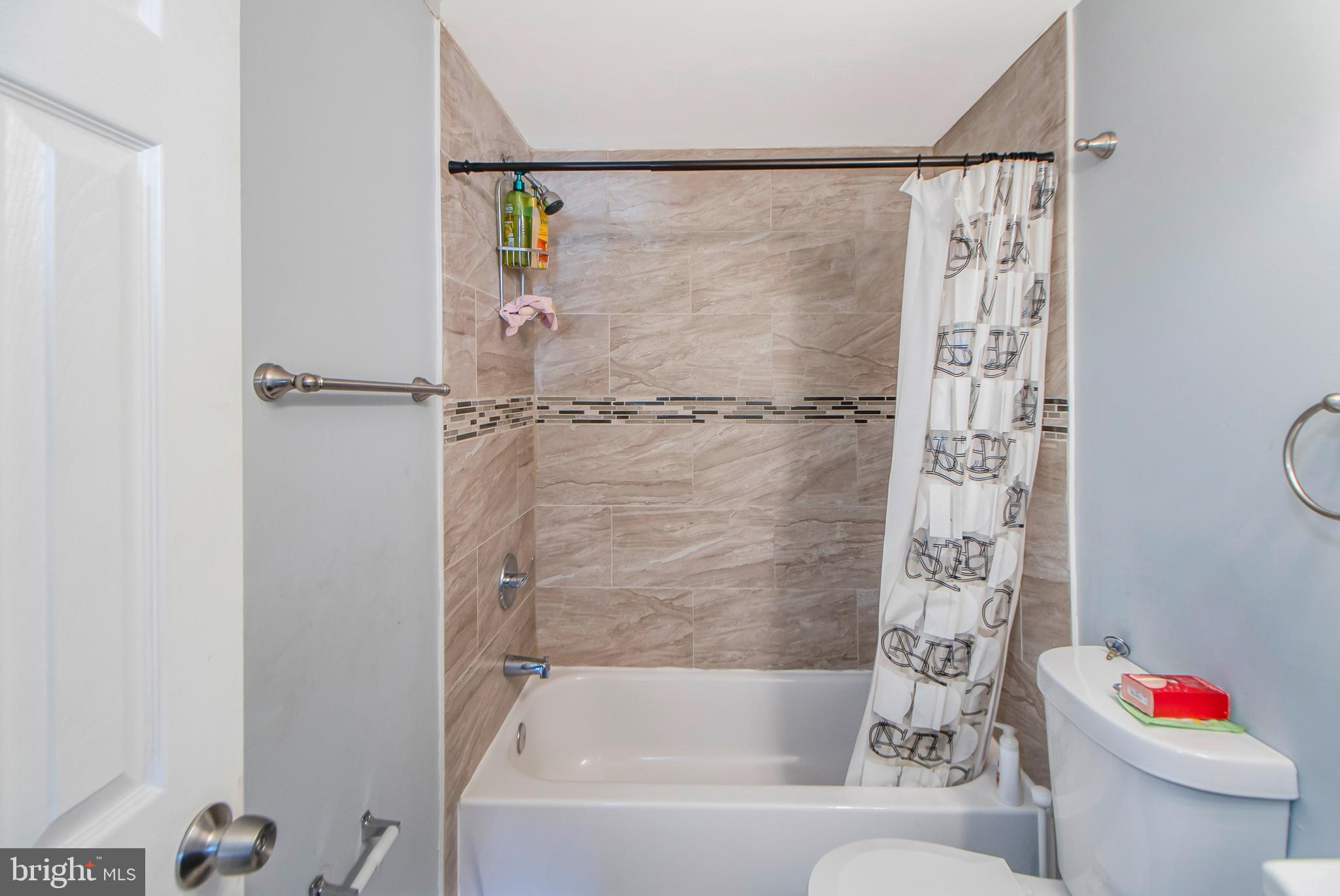 HOLLY PARK - Residential