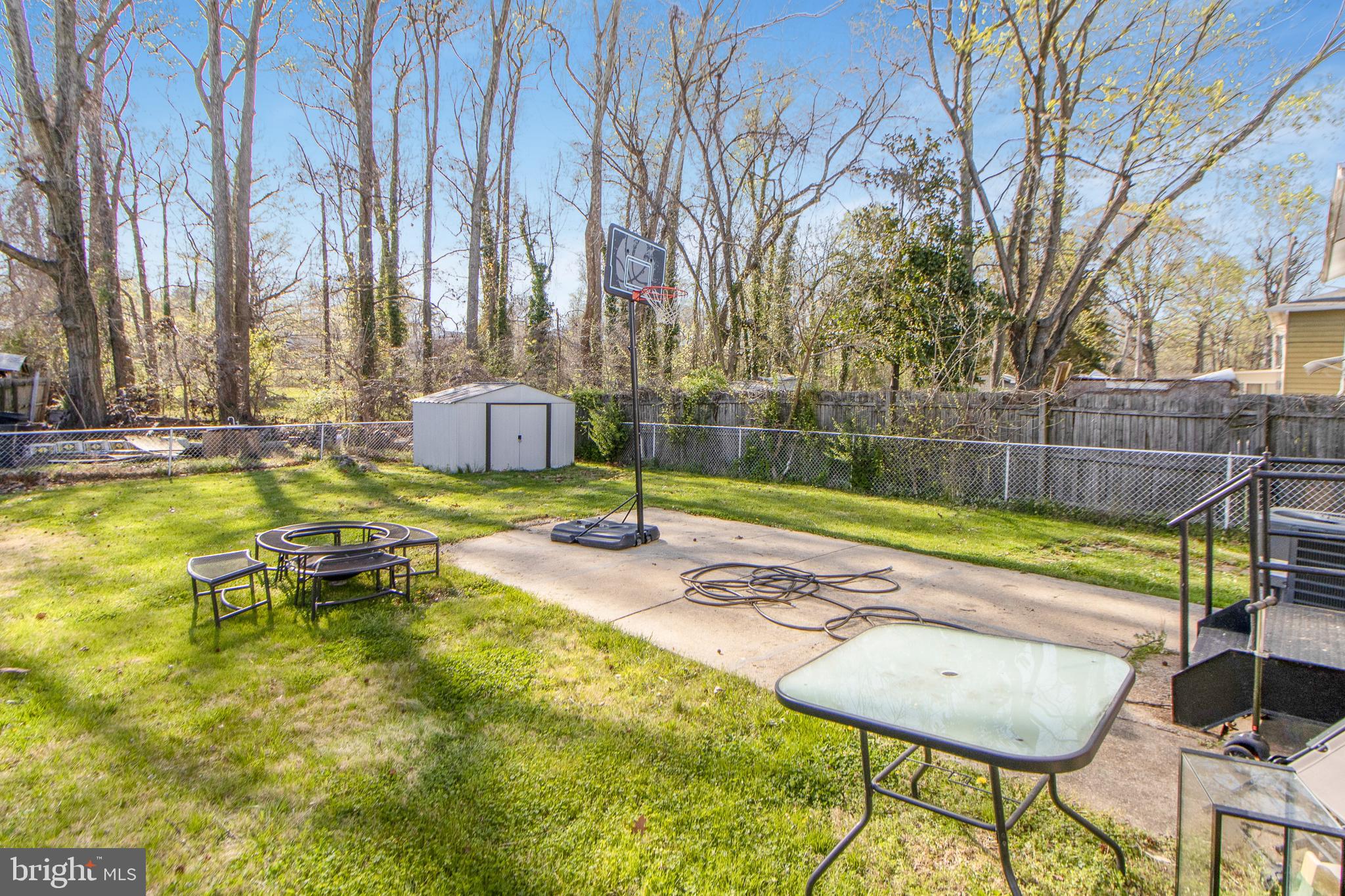 HOLLY PARK - Residential