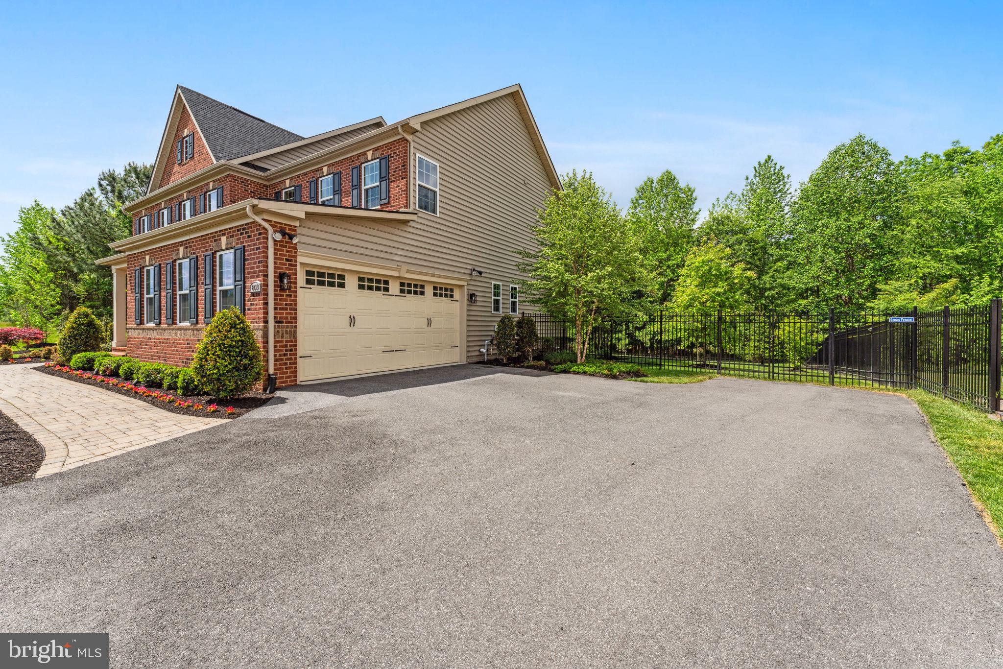 803 REXFORD WAY