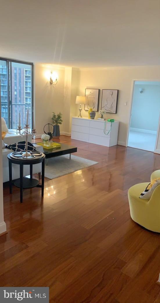 WESTLAKE PARK - Residential